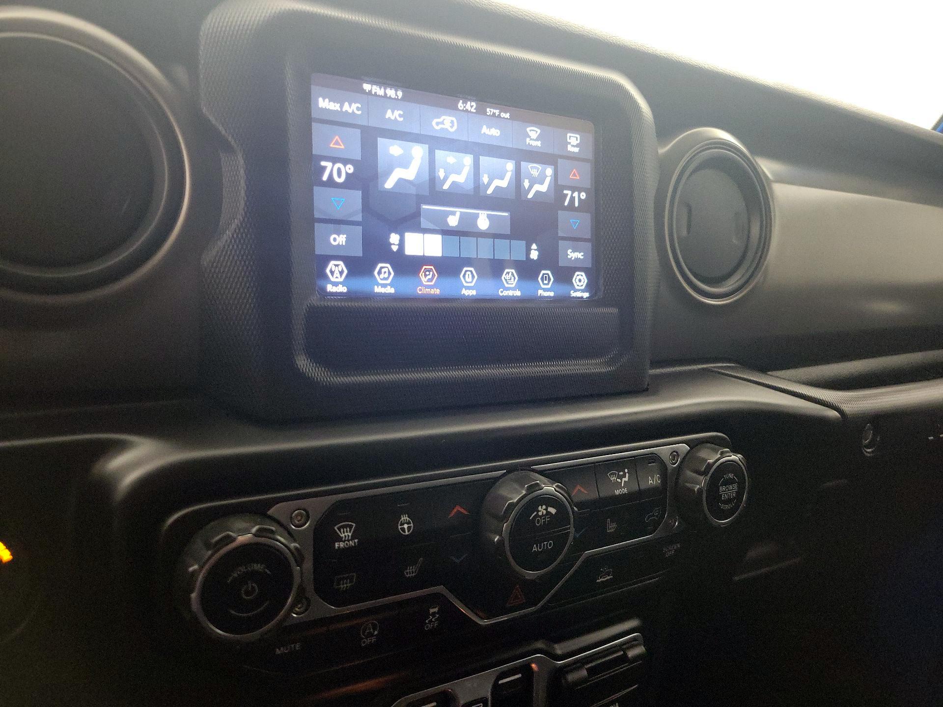 Thumbnail: 2021 Jeep Wrangler - 16