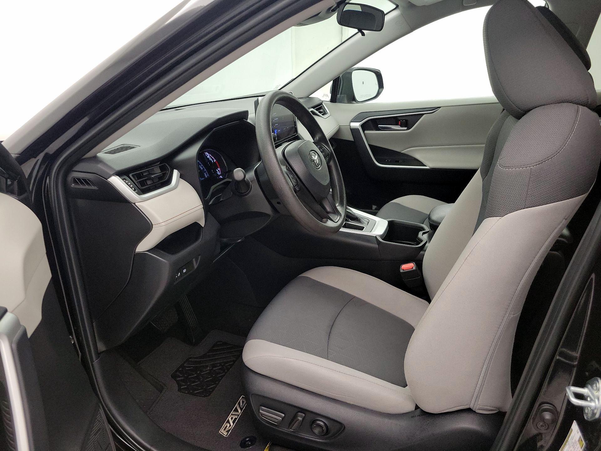 Thumbnail: 2024 Toyota RAV4 - 11