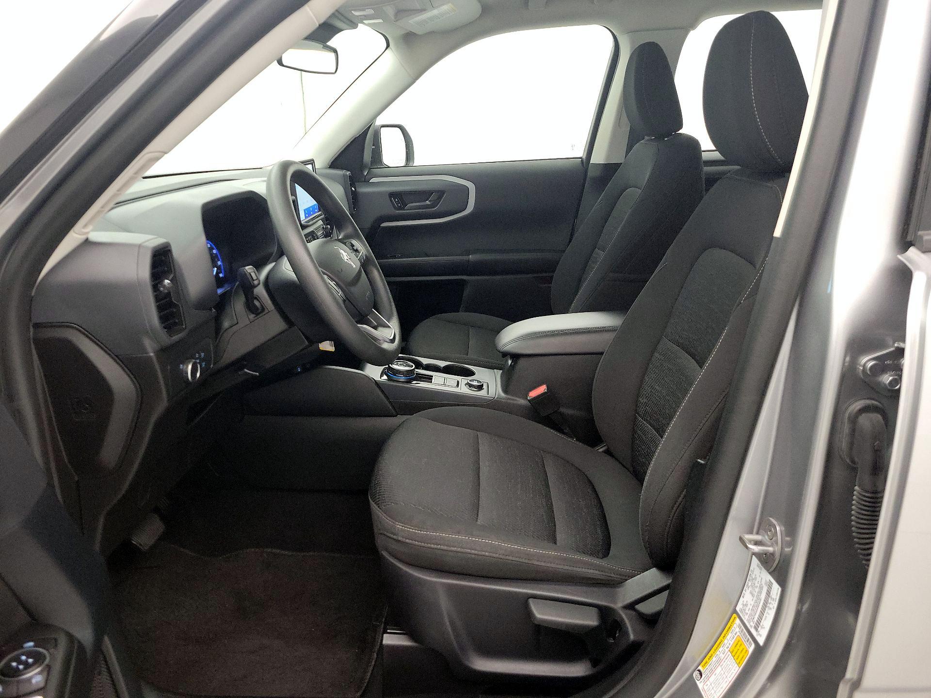 Thumbnail: 2022 Ford Bronco Sport - 11