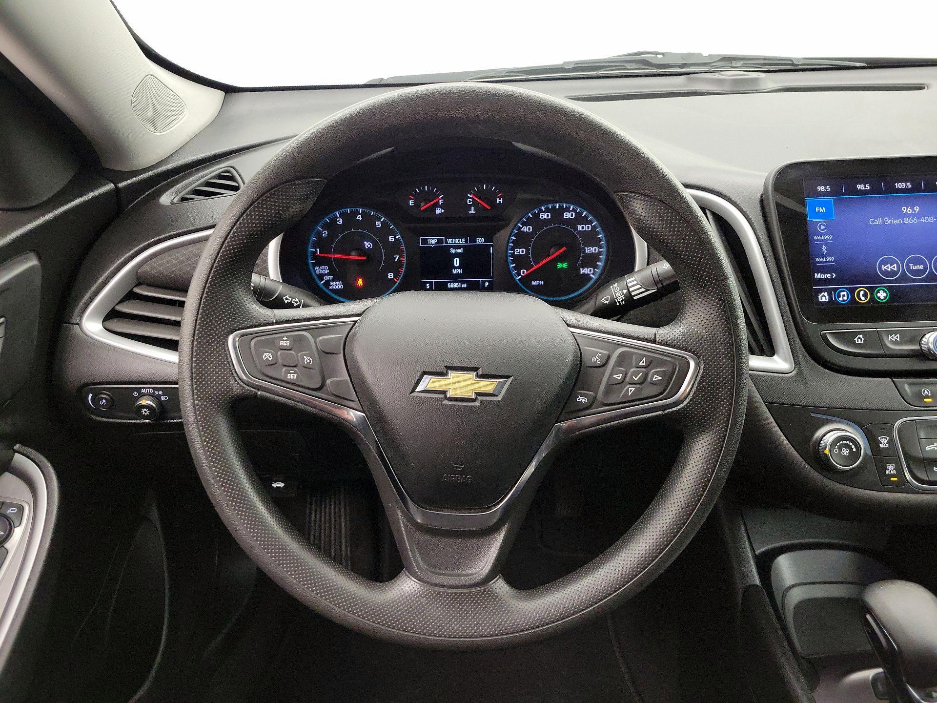 Thumbnail: 2021 Chevrolet Malibu - 10