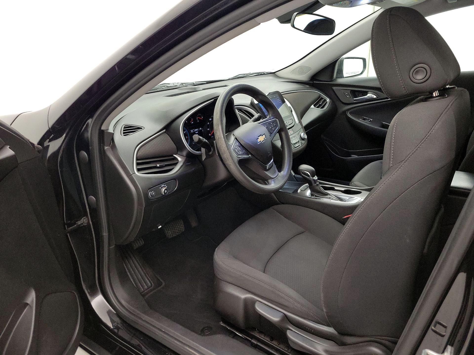 Thumbnail: 2021 Chevrolet Malibu - 11