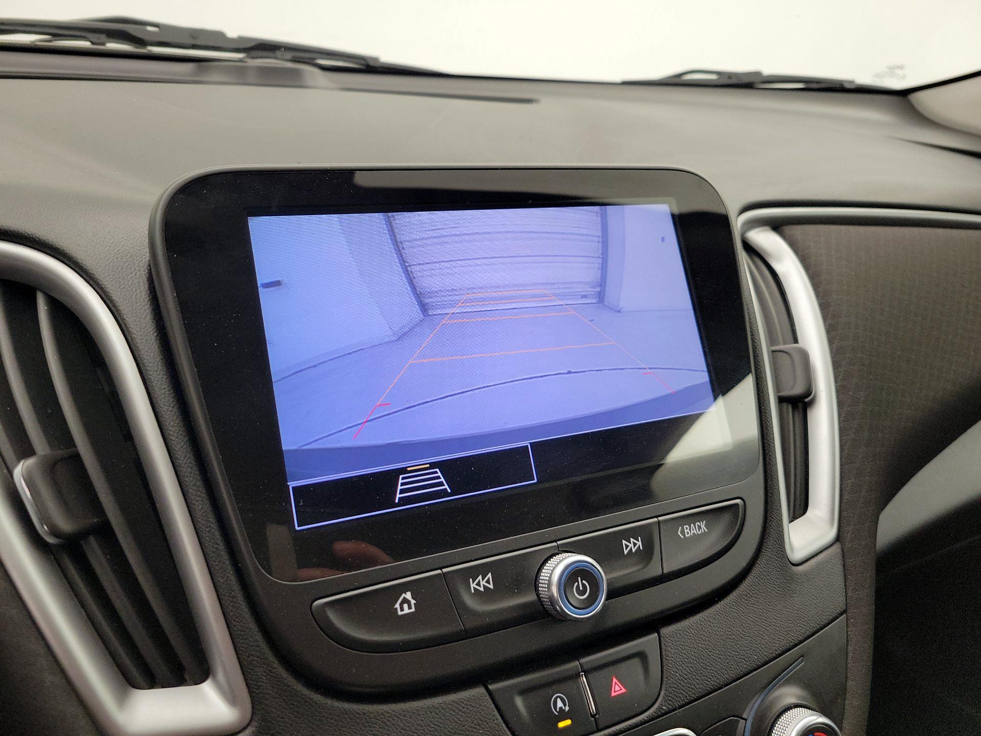 Thumbnail: 2021 Chevrolet Malibu - 14