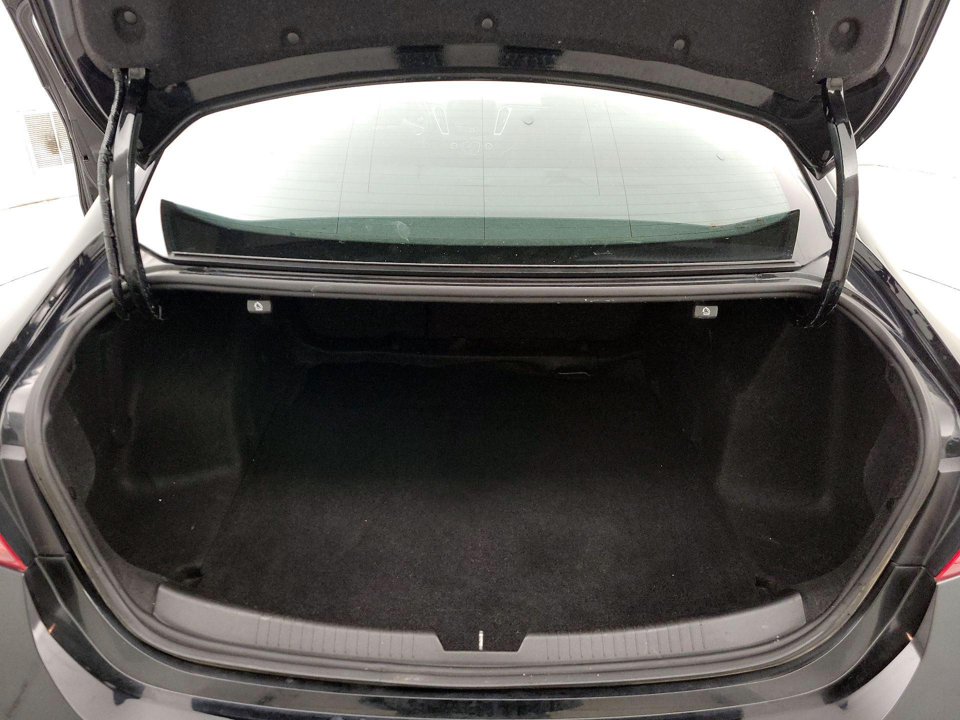 Thumbnail: 2021 Chevrolet Malibu - 20