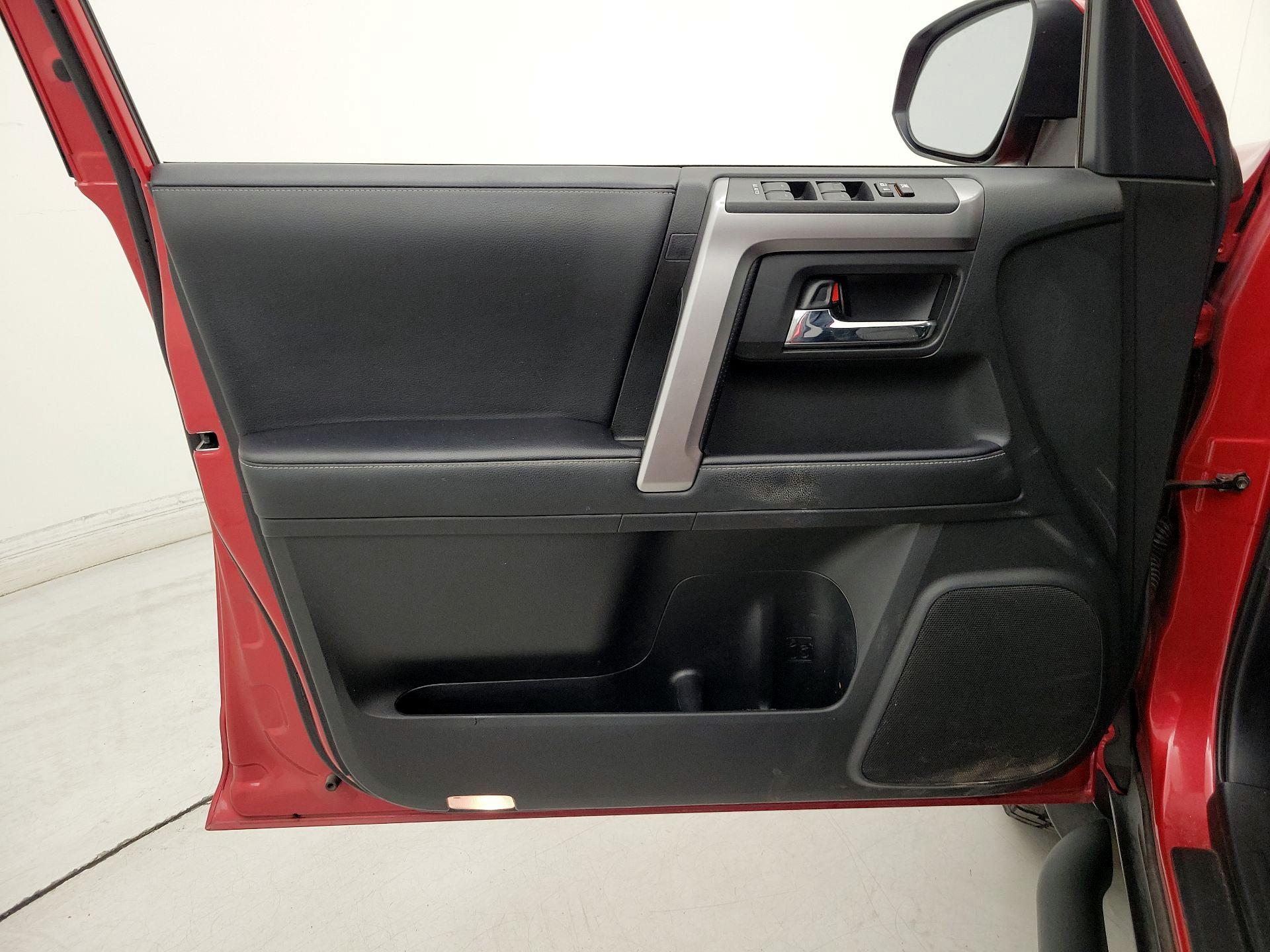 Thumbnail: 2021 Toyota 4Runner - 12