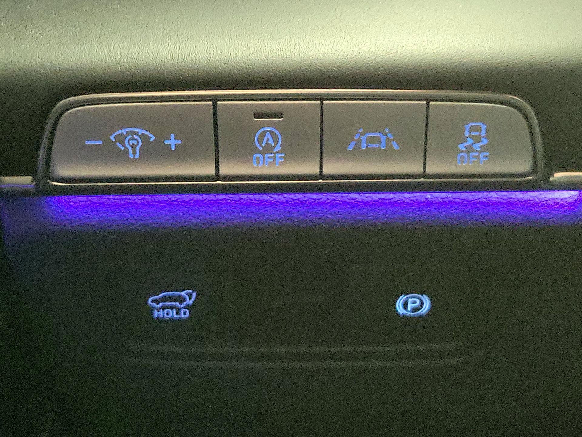 Thumbnail: 2021 Genesis GV80 - 13