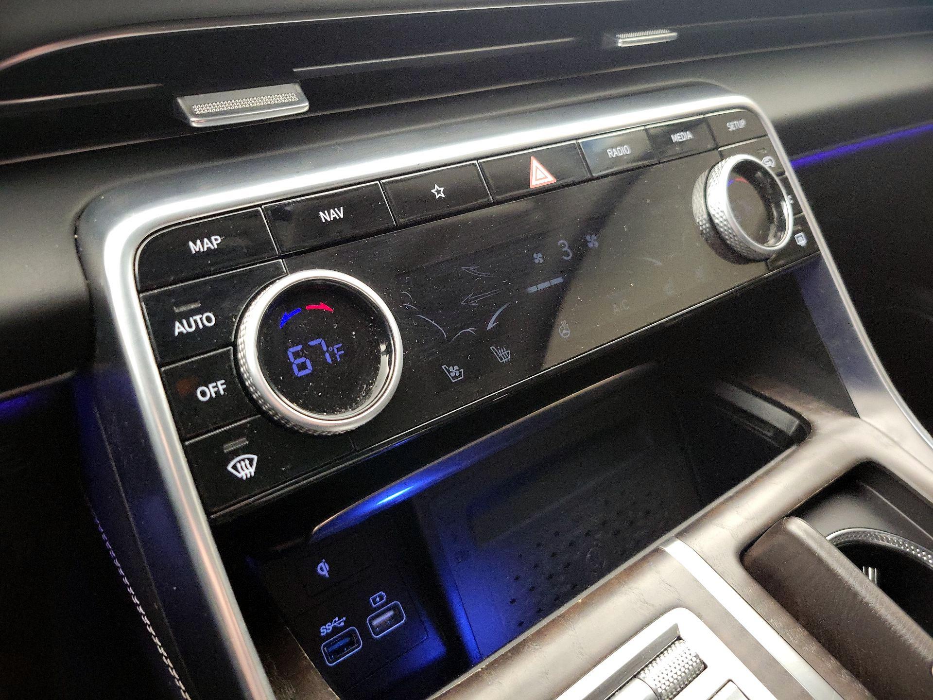 Thumbnail: 2021 Genesis GV80 - 17