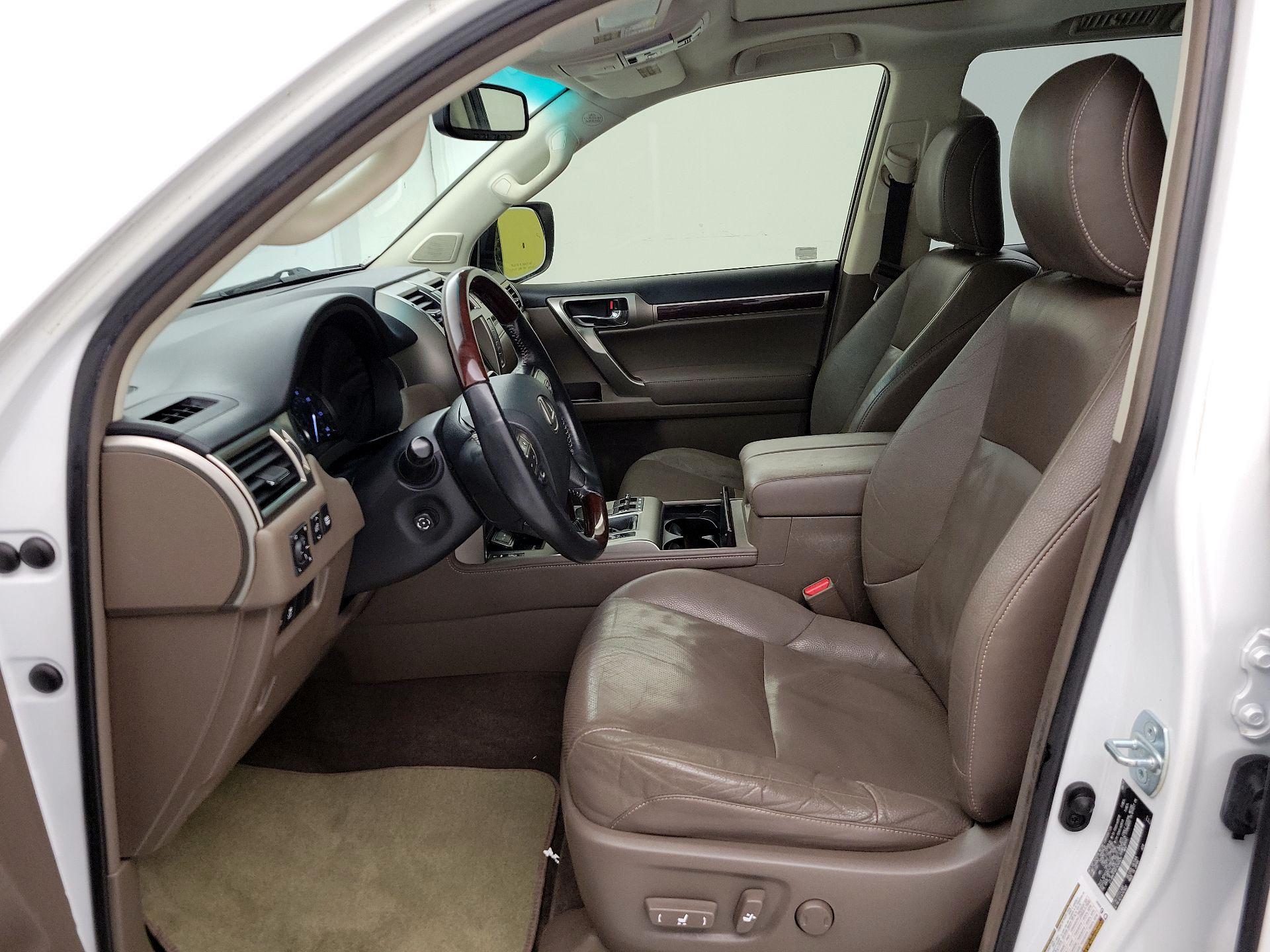 Thumbnail: 2015 Lexus GX - 11