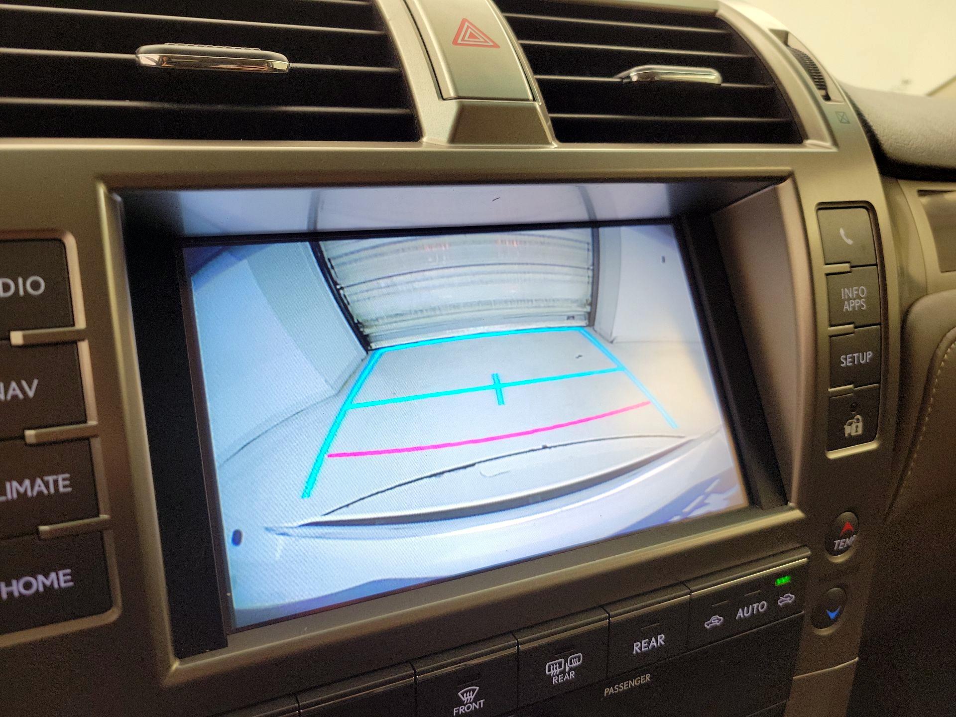 Thumbnail: 2015 Lexus GX - 15