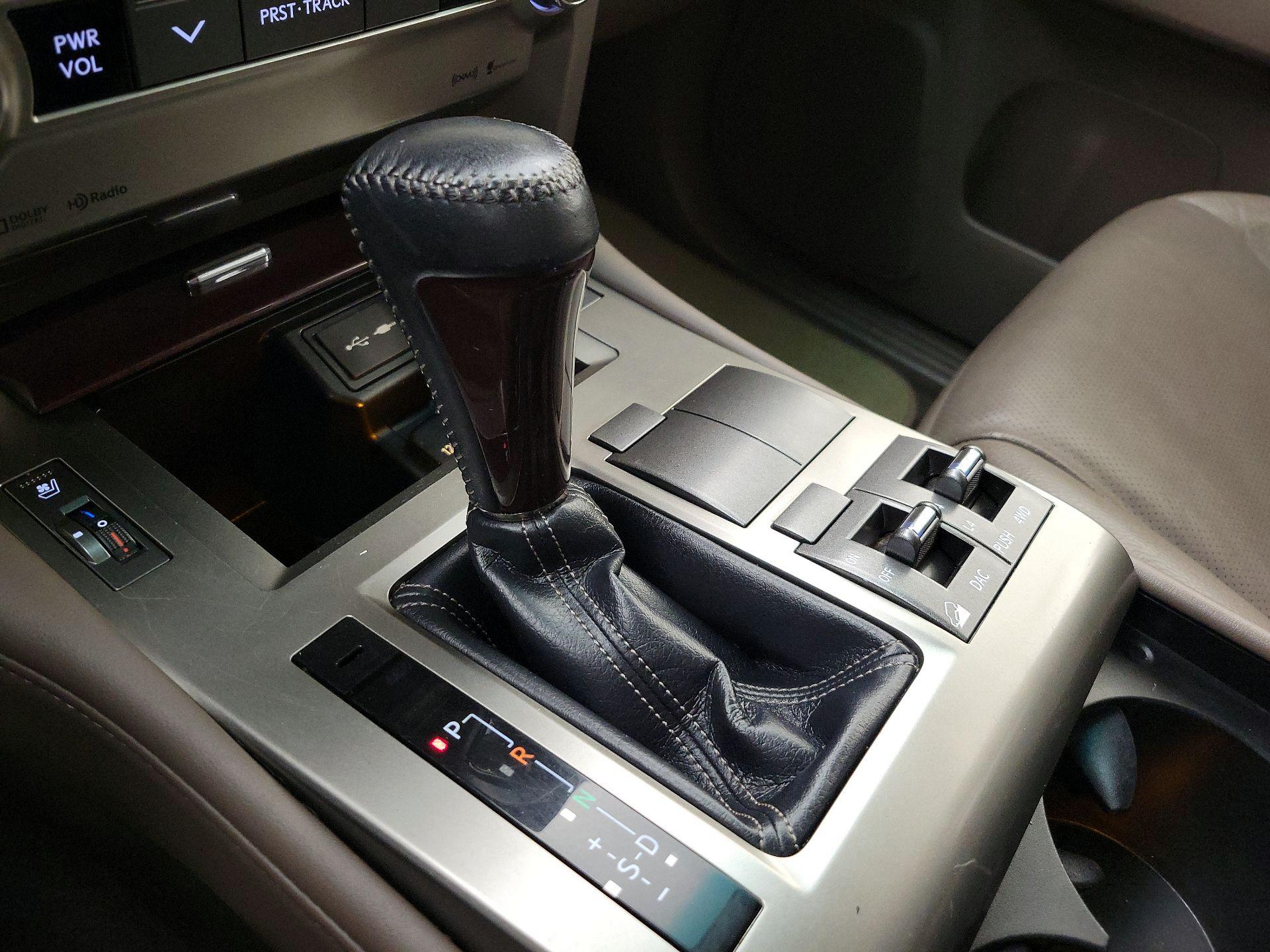 Thumbnail: 2015 Lexus GX - 18