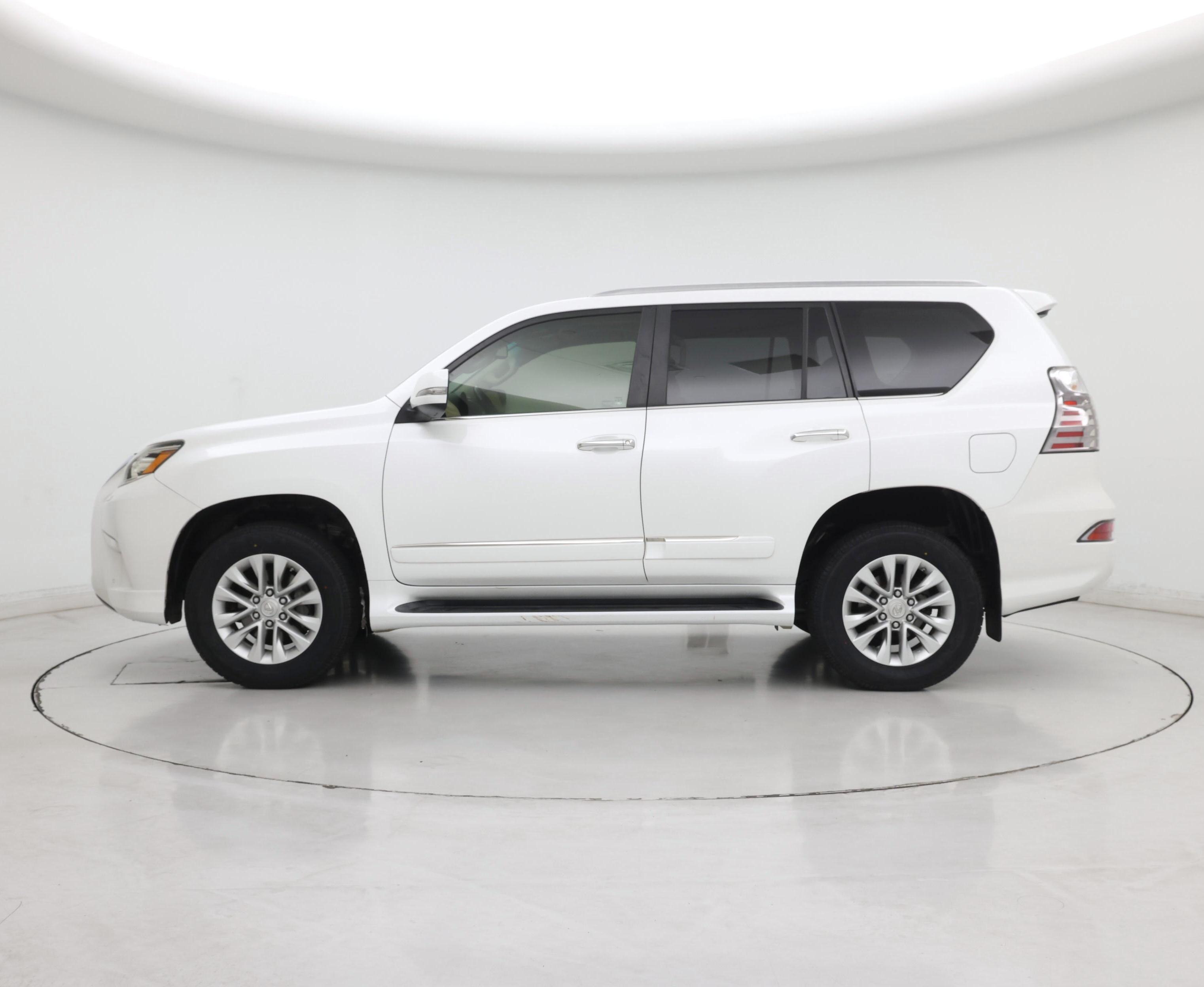 Thumbnail: 2015 Lexus GX - 3