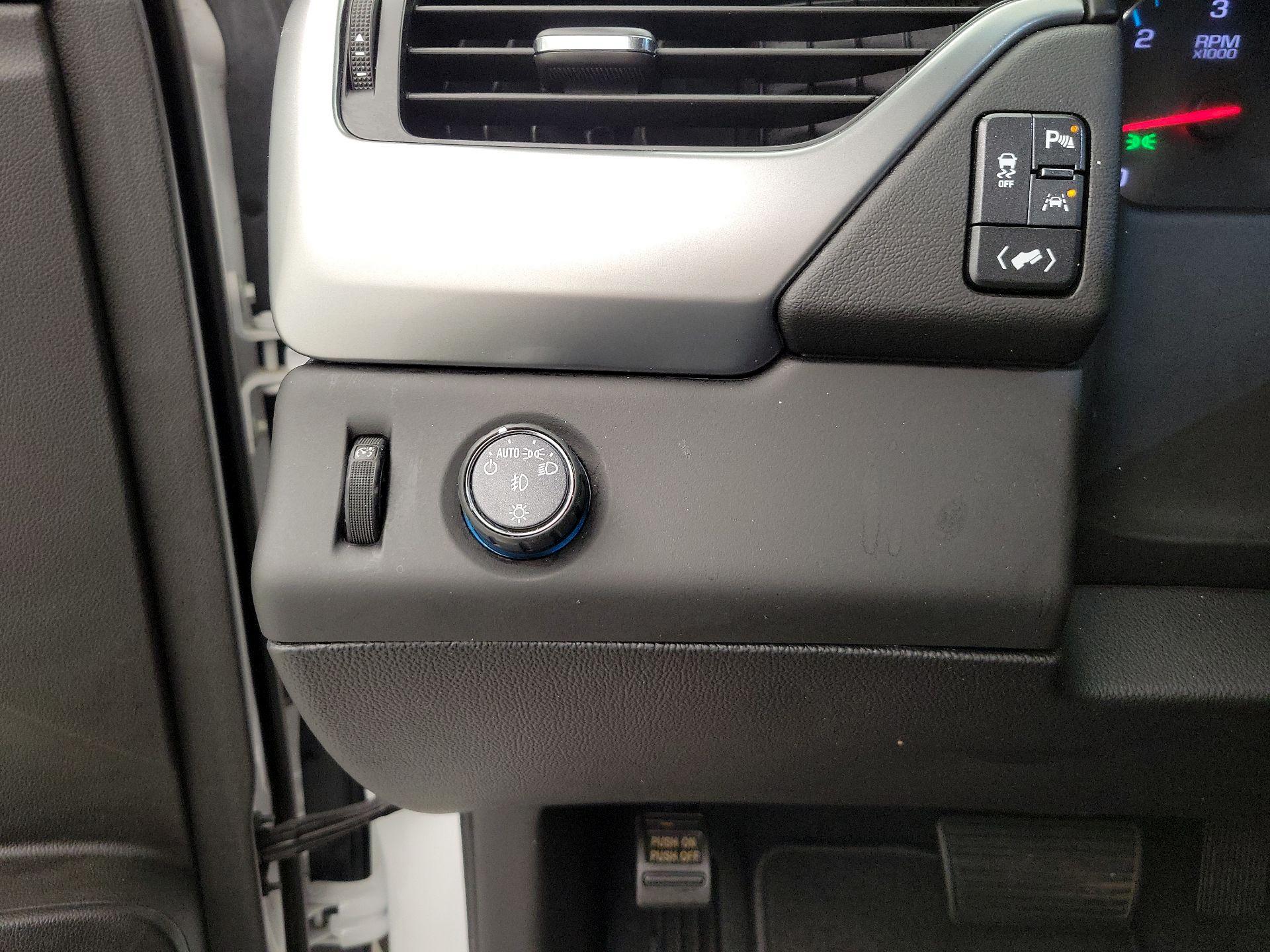 Thumbnail: 2020 Chevrolet Tahoe - 13