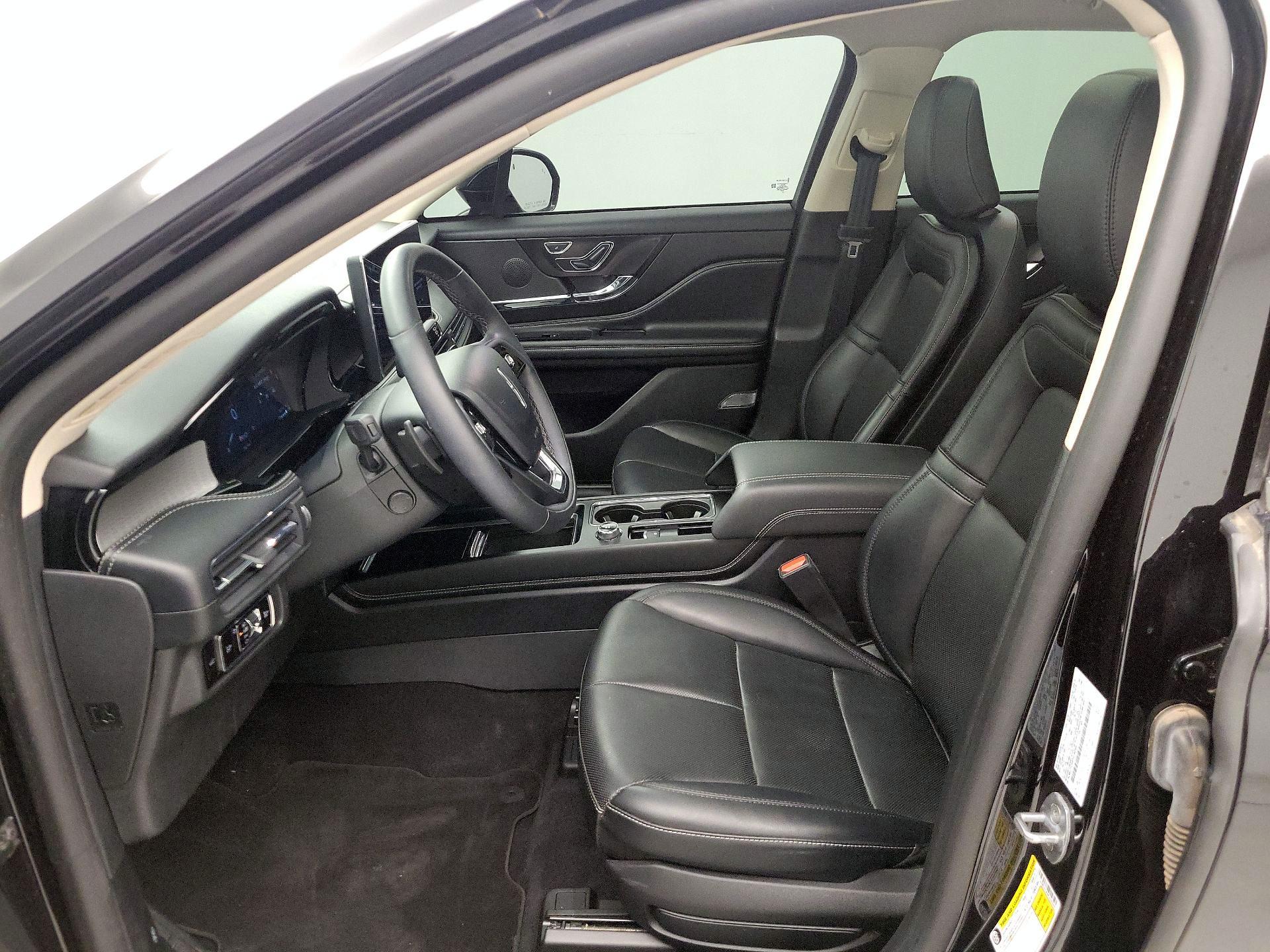 Thumbnail: 2023 Lincoln Corsair - 11