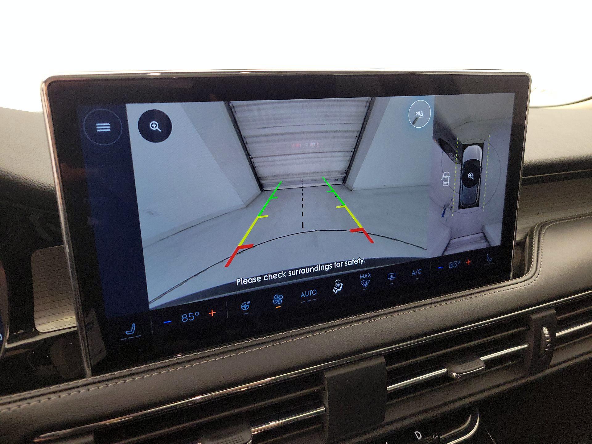 Thumbnail: 2023 Lincoln Corsair - 15