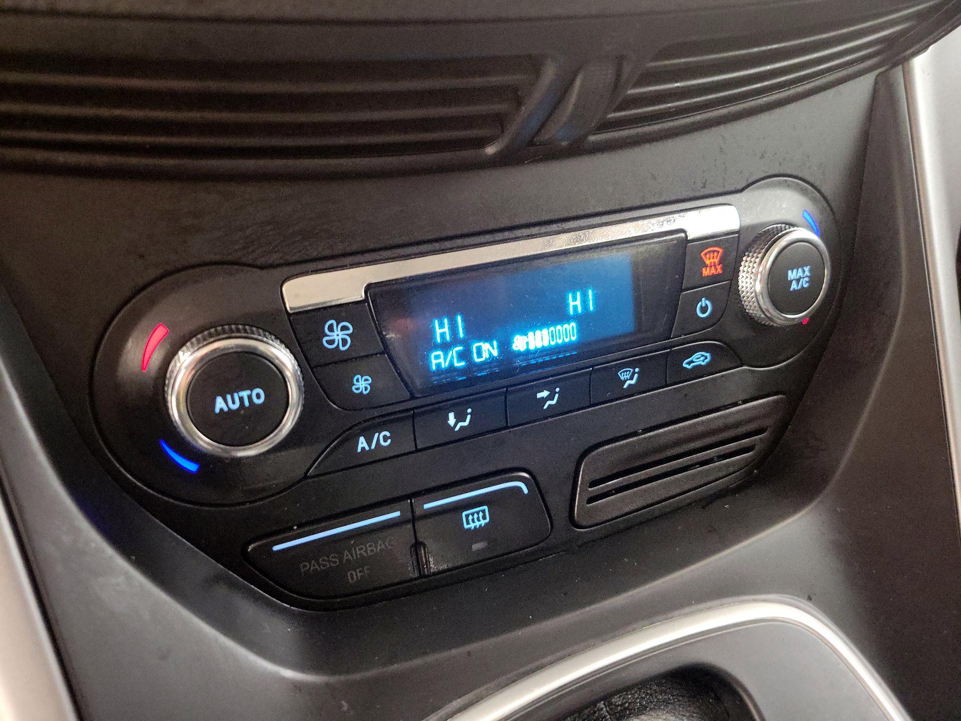 Thumbnail: 2014 Ford Escape - 16