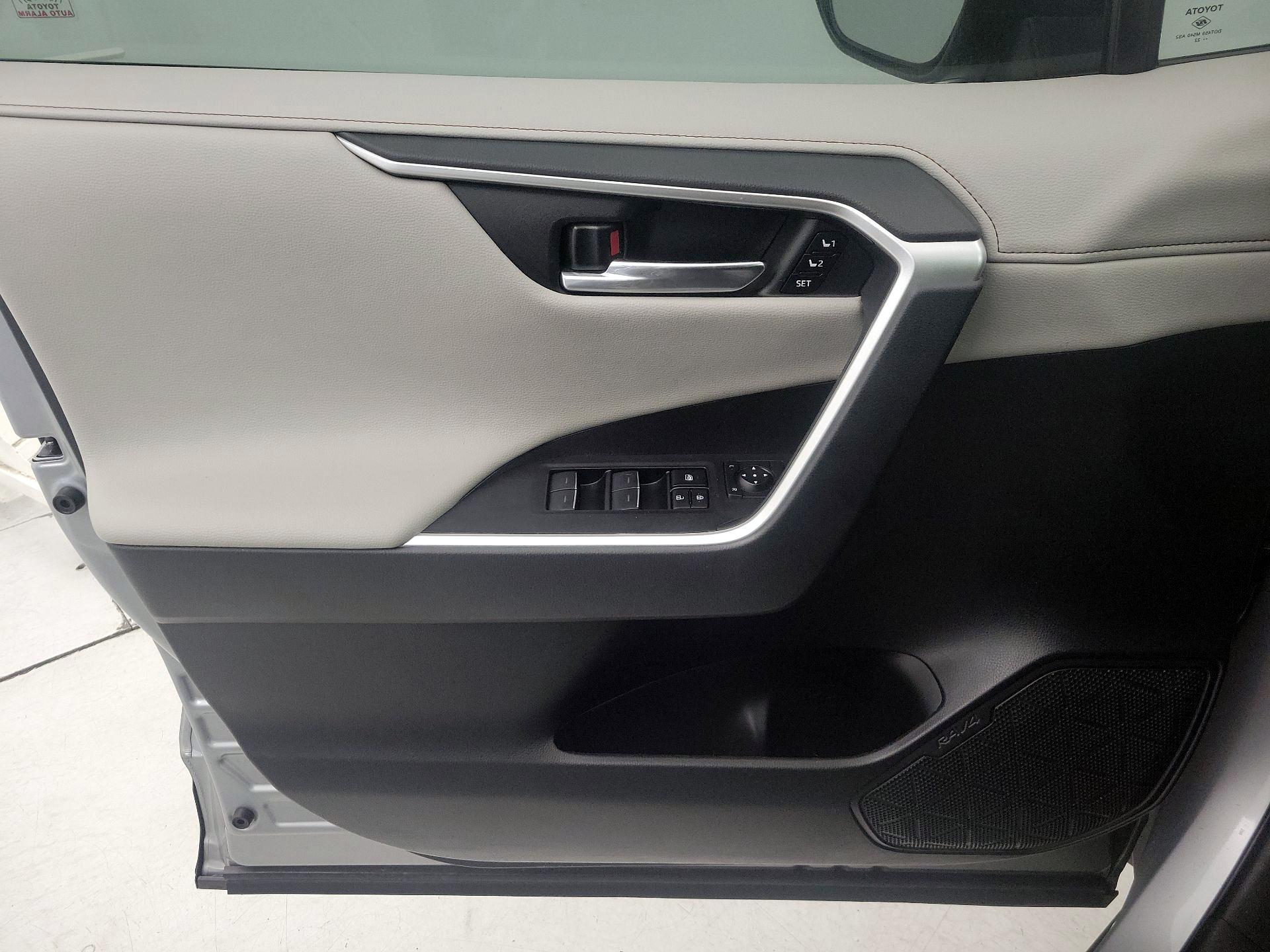 Thumbnail: 2023 Toyota RAV4 - 12