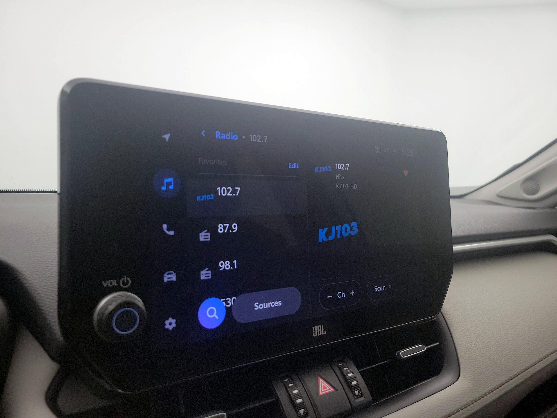 Thumbnail: 2023 Toyota RAV4 - 15