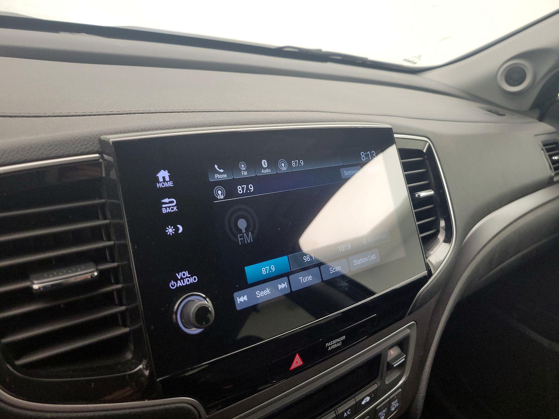 Thumbnail: 2019 Honda Pilot - 15