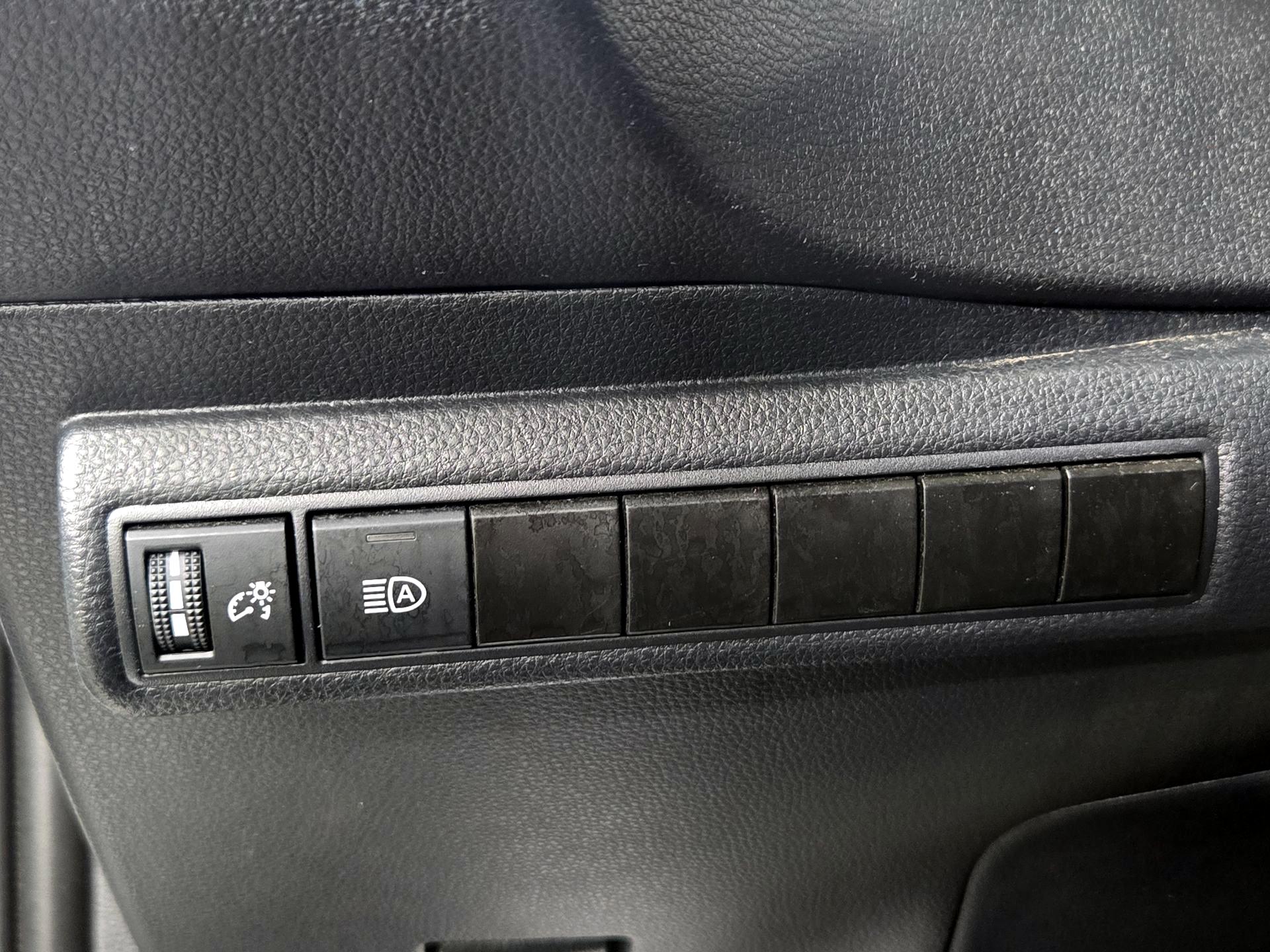 Thumbnail: 2024 Toyota Corolla - 13