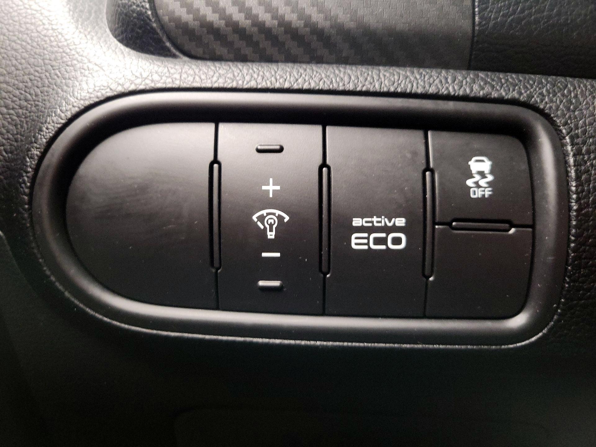 Thumbnail: 2014 Kia Forte - 13