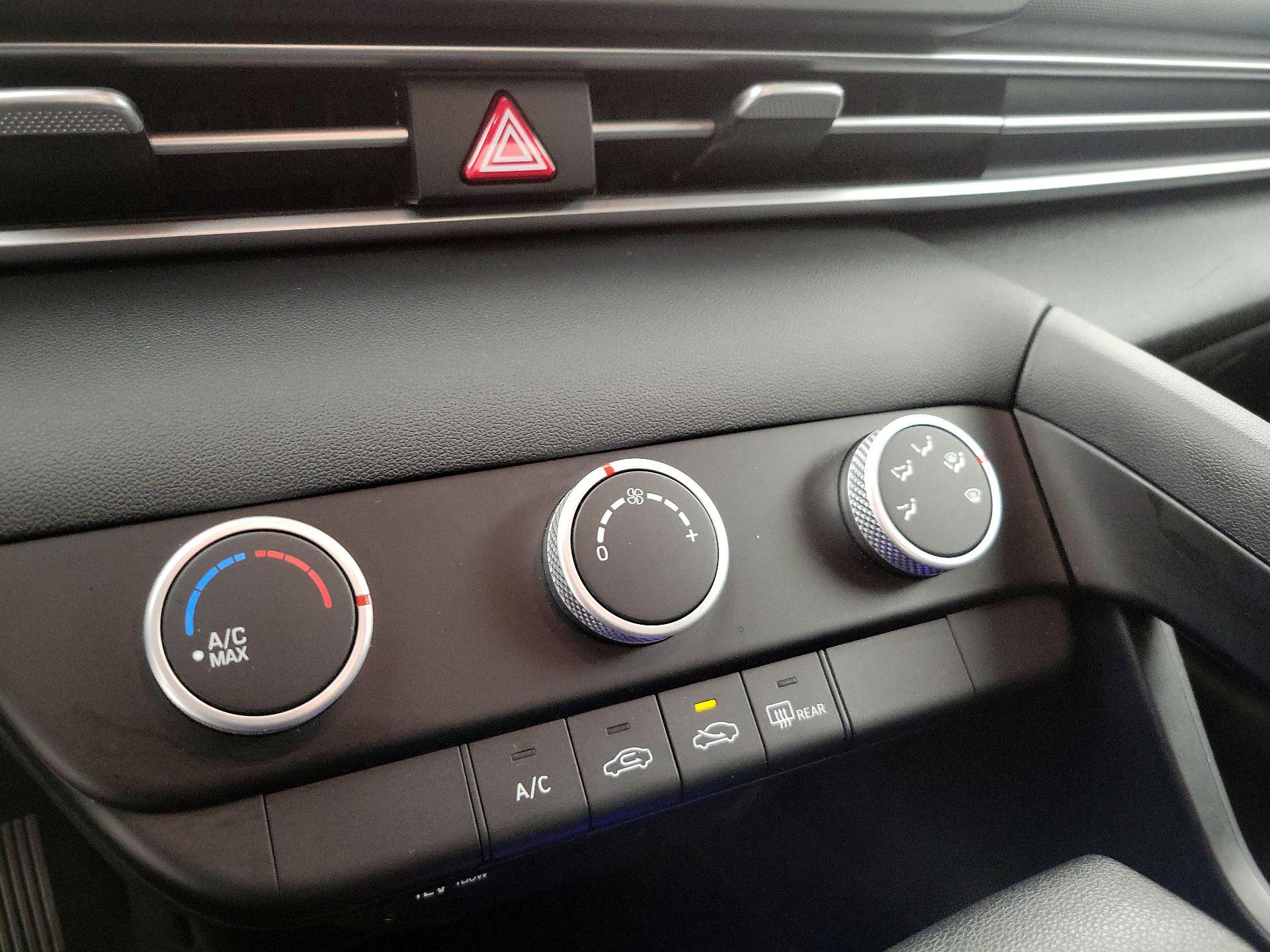 Thumbnail: 2021 Hyundai Elantra - 16