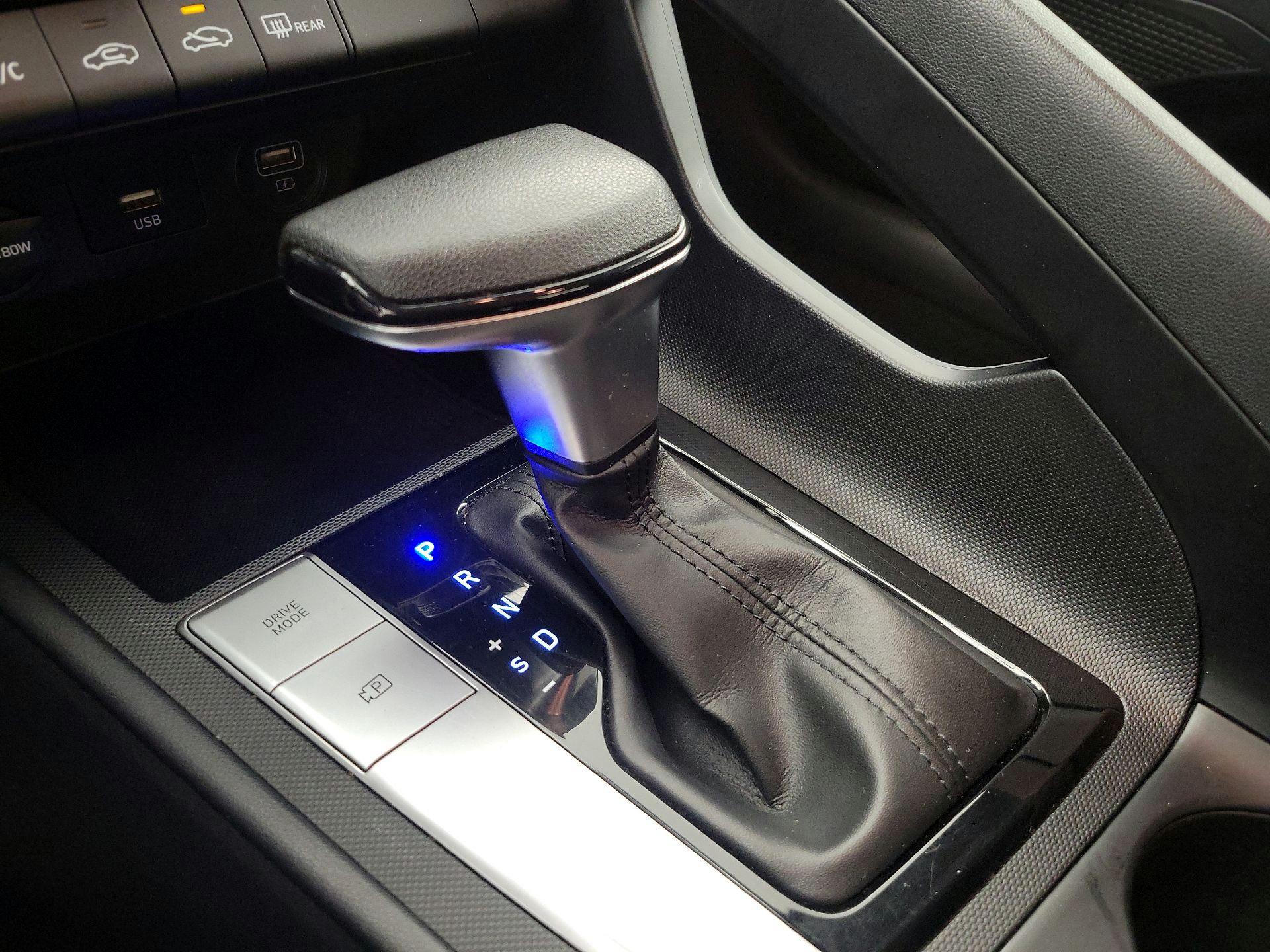 Thumbnail: 2021 Hyundai Elantra - 17