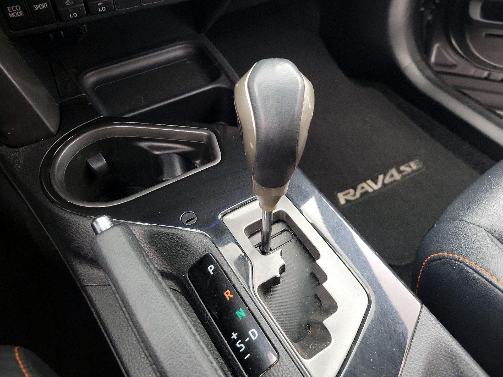 Thumbnail: 2017 Toyota RAV4 - 17