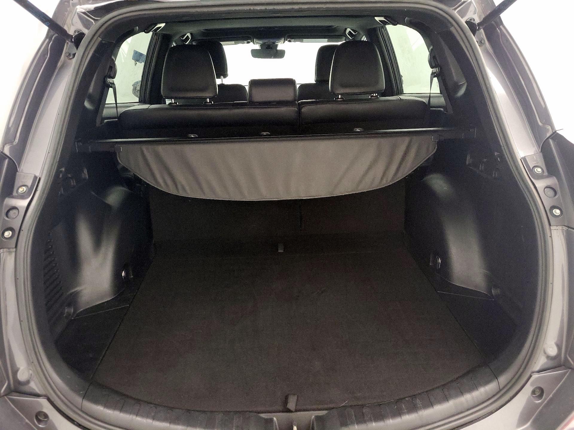 Thumbnail: 2017 Toyota RAV4 - 20