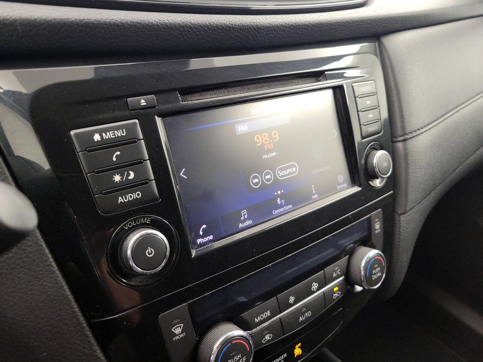 Thumbnail: 2019 Nissan Rogue - 15