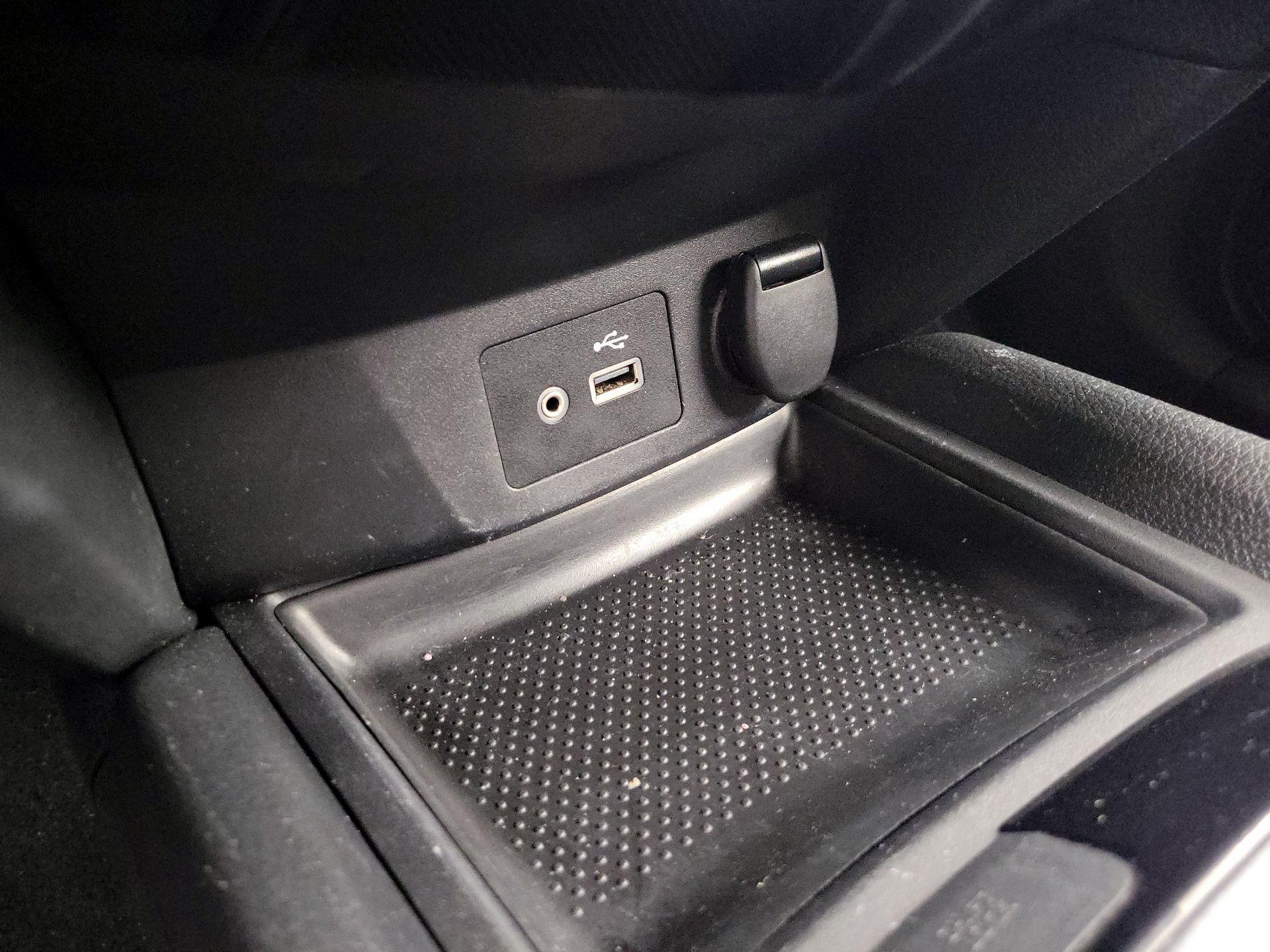 Thumbnail: 2019 Nissan Rogue - 18