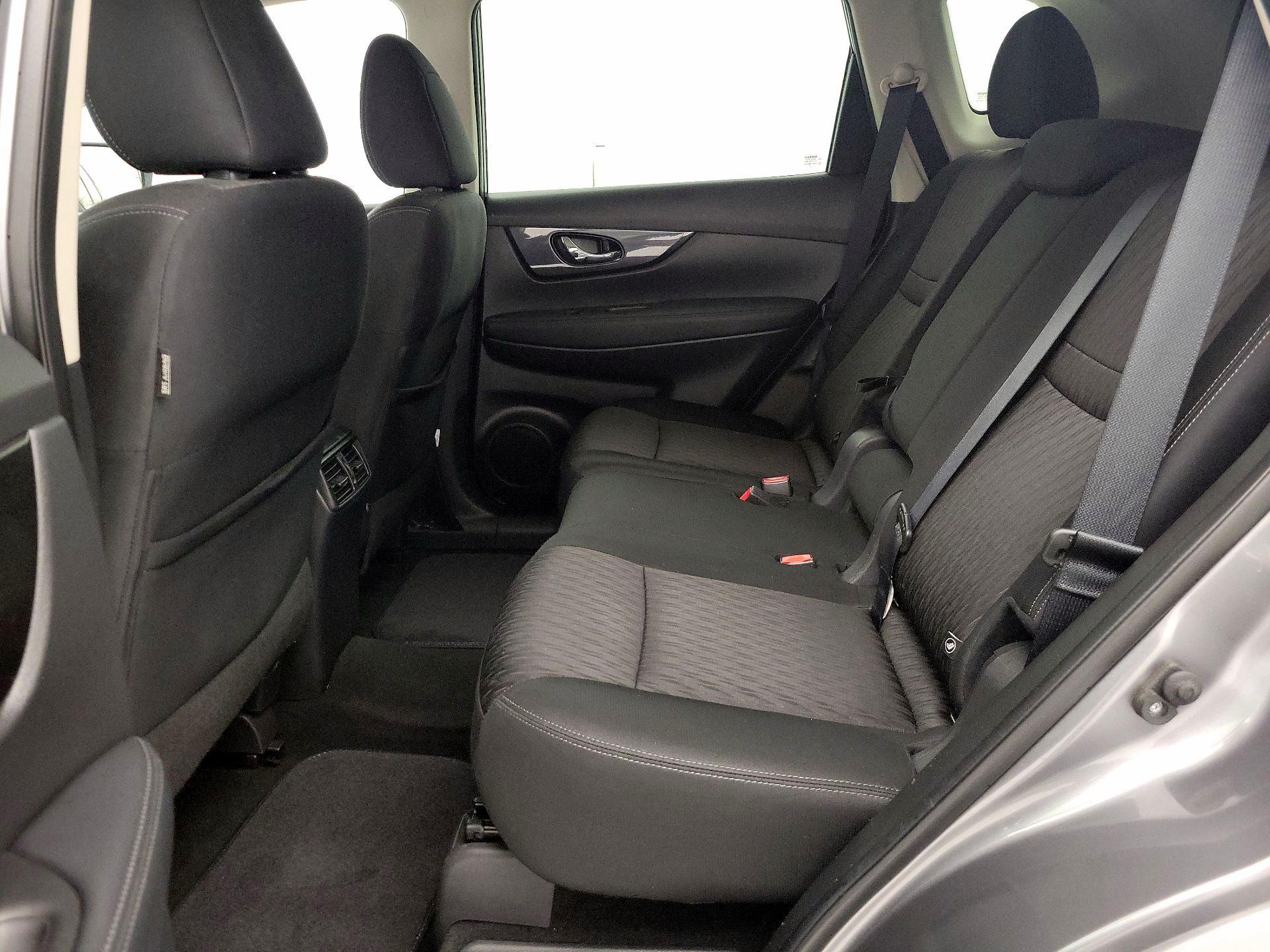 Thumbnail: 2019 Nissan Rogue - 19