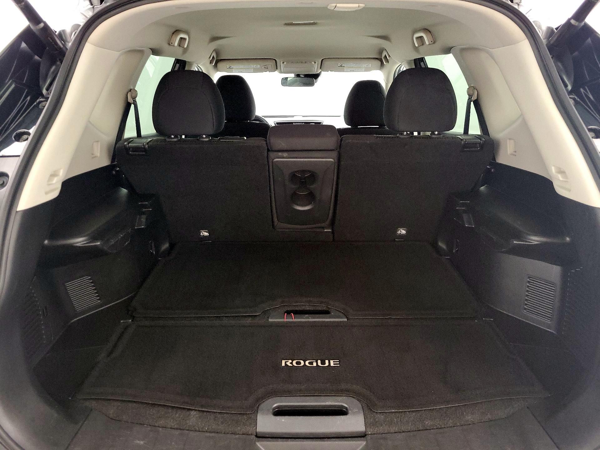 Thumbnail: 2019 Nissan Rogue - 20