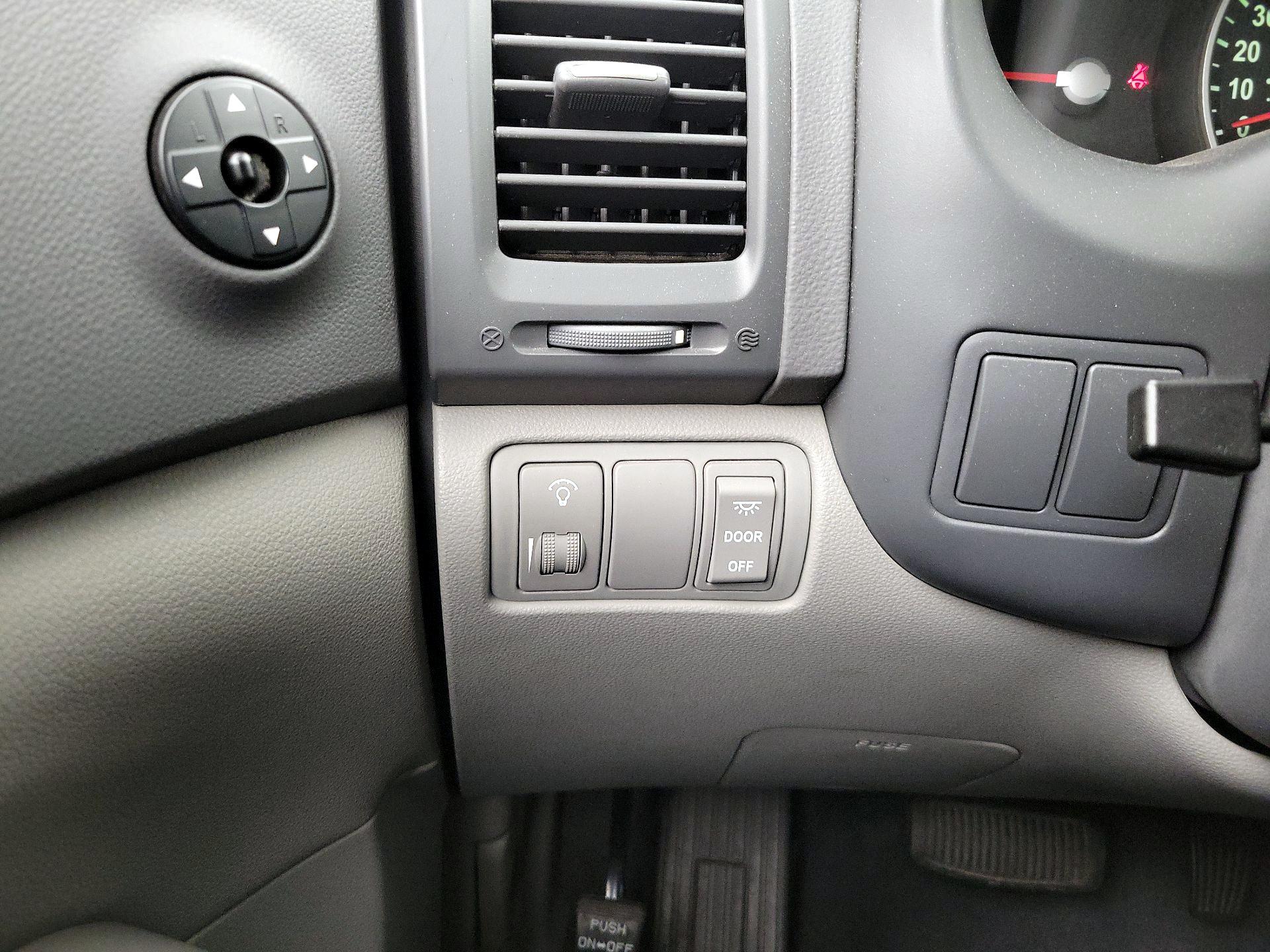 Thumbnail: 2014 Kia Sedona - 13