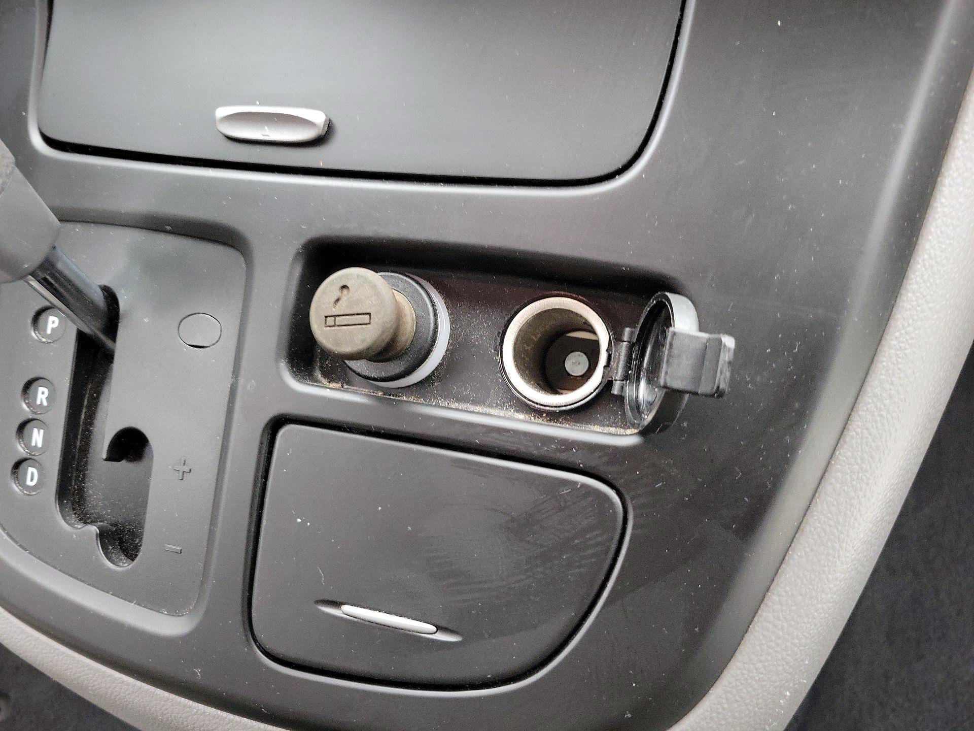 Thumbnail: 2014 Kia Sedona - 17
