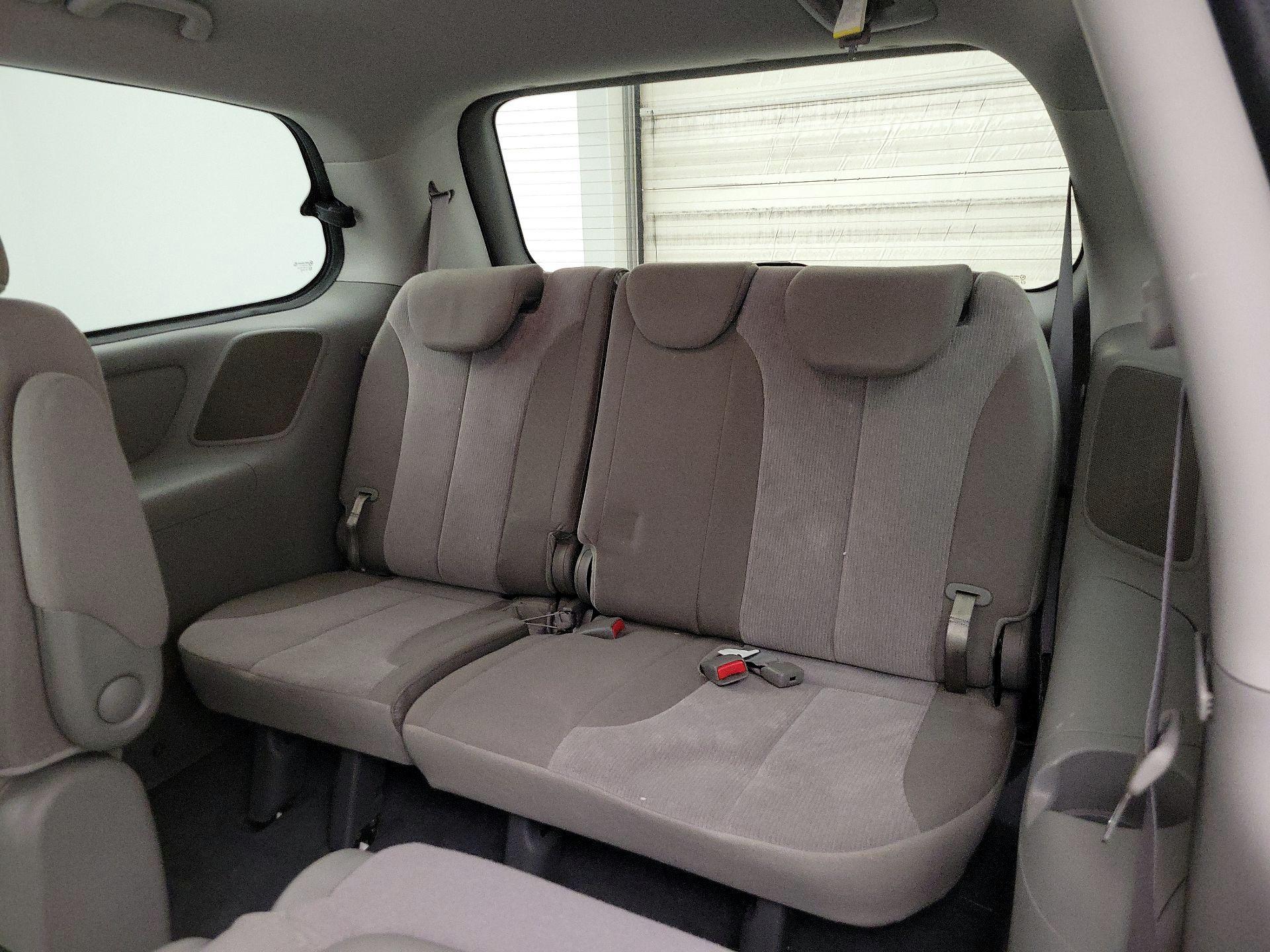 Thumbnail: 2014 Kia Sedona - 19