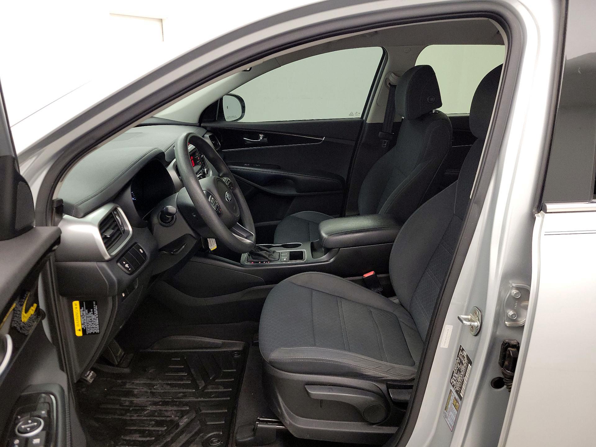 Thumbnail: 2017 Kia Sorento - 11