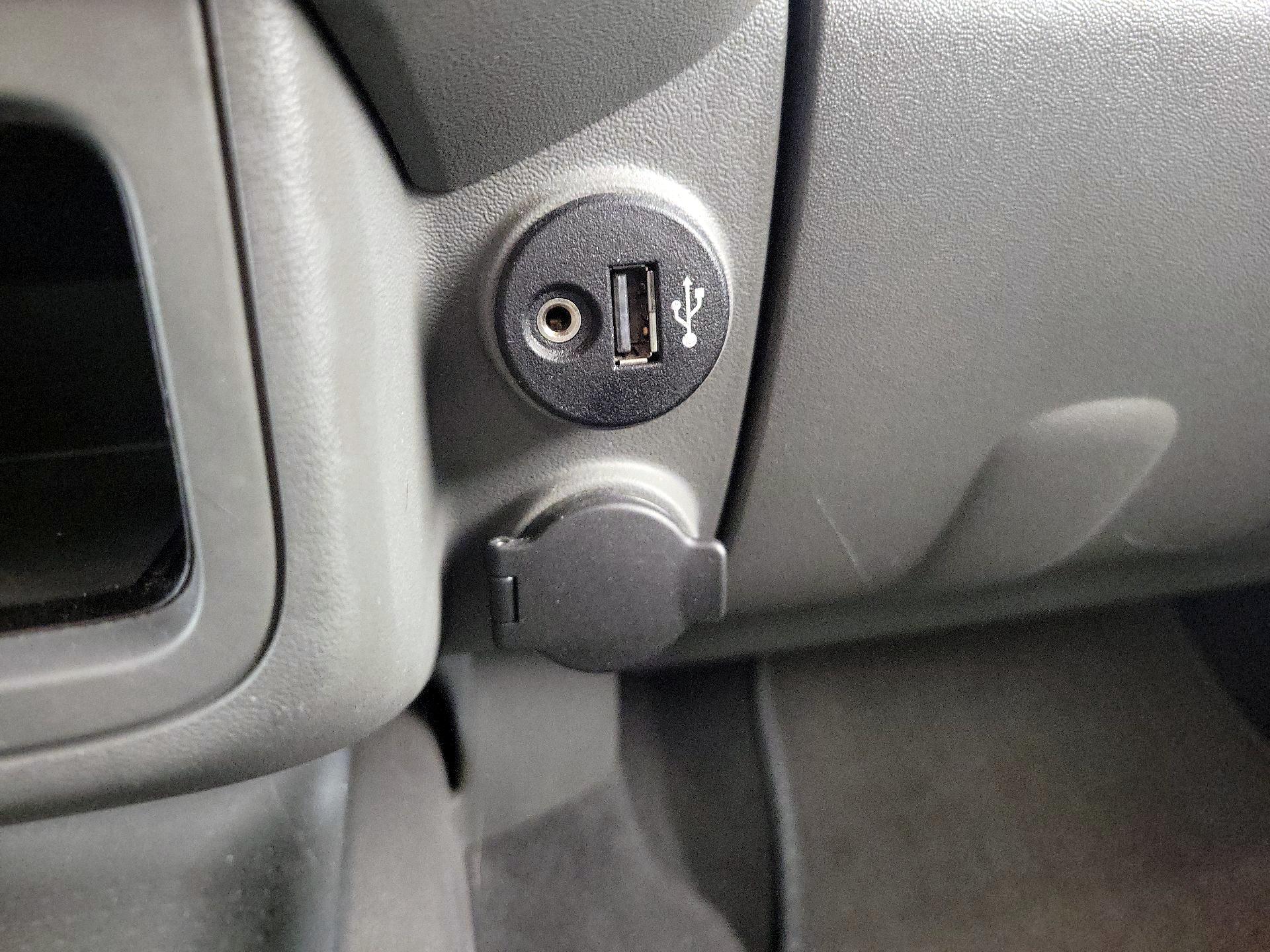 Thumbnail: 2018 Nissan Frontier - 18