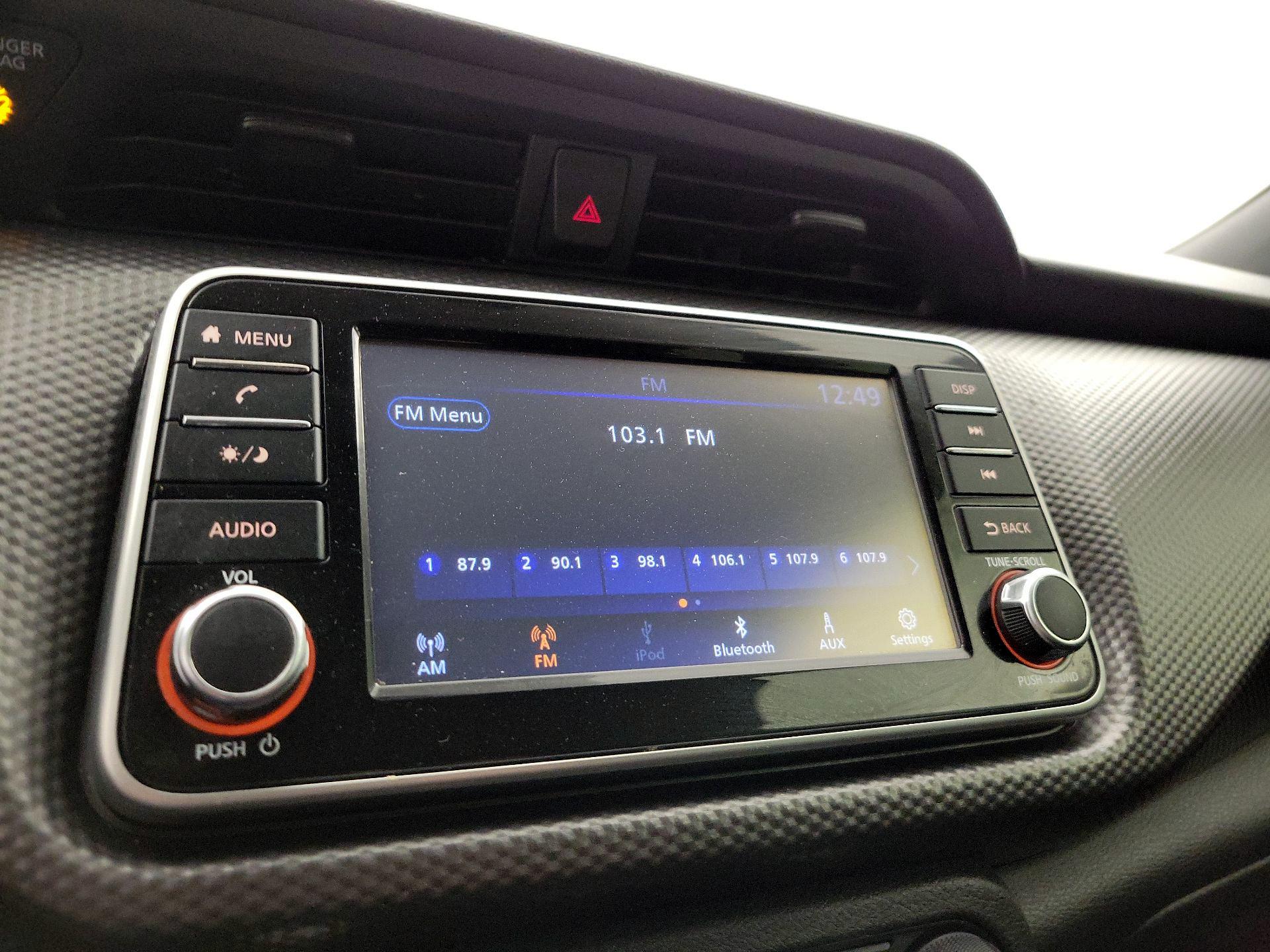 Thumbnail: 2019 Nissan Kicks - 15