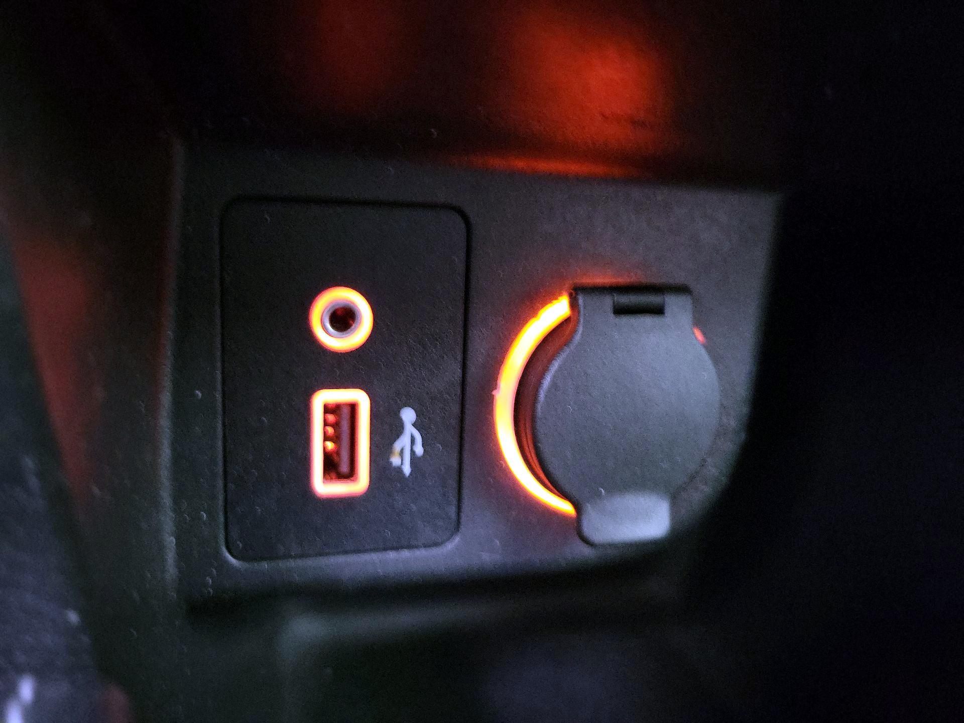 Thumbnail: 2019 Nissan Kicks - 18