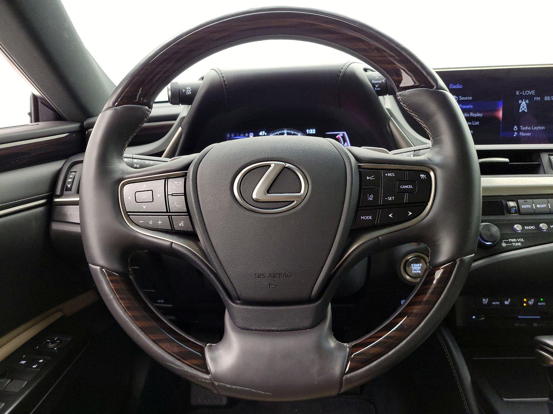 Thumbnail: 2019 Lexus ES - 10