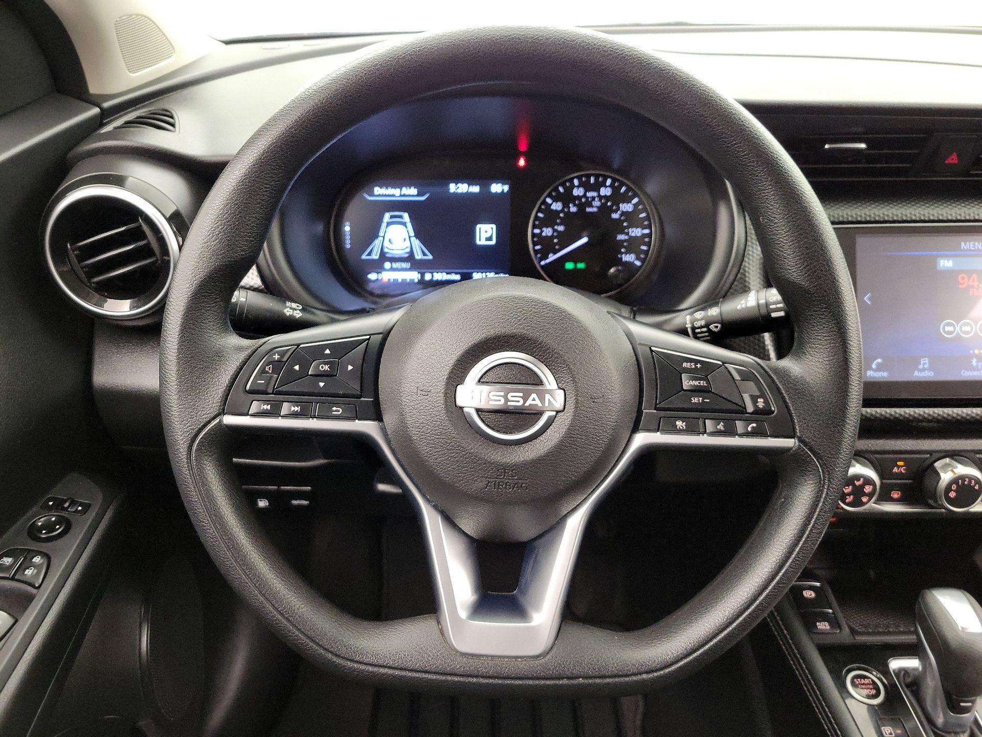 Thumbnail: 2023 Nissan Kicks - 10