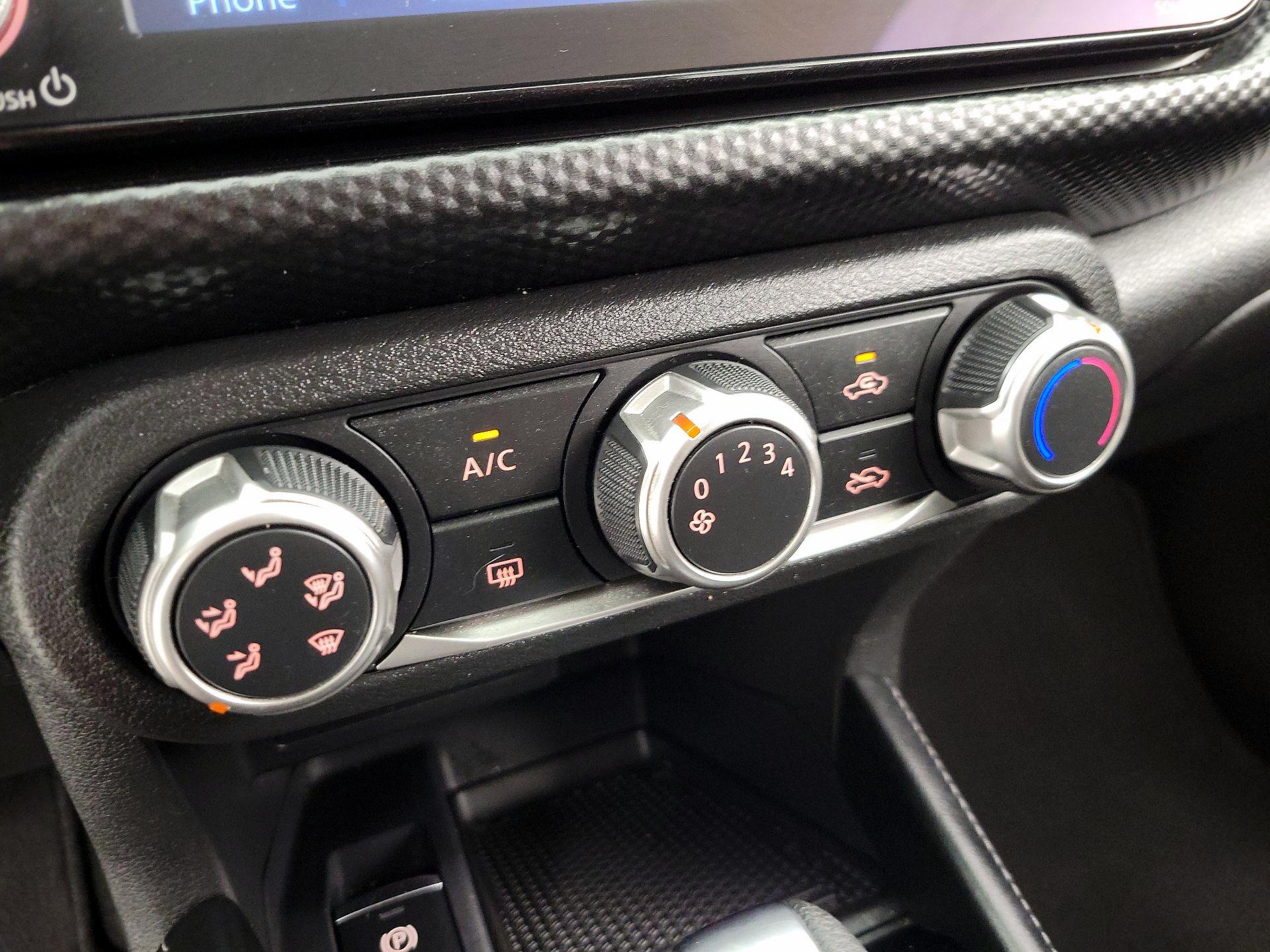 Thumbnail: 2023 Nissan Kicks - 15