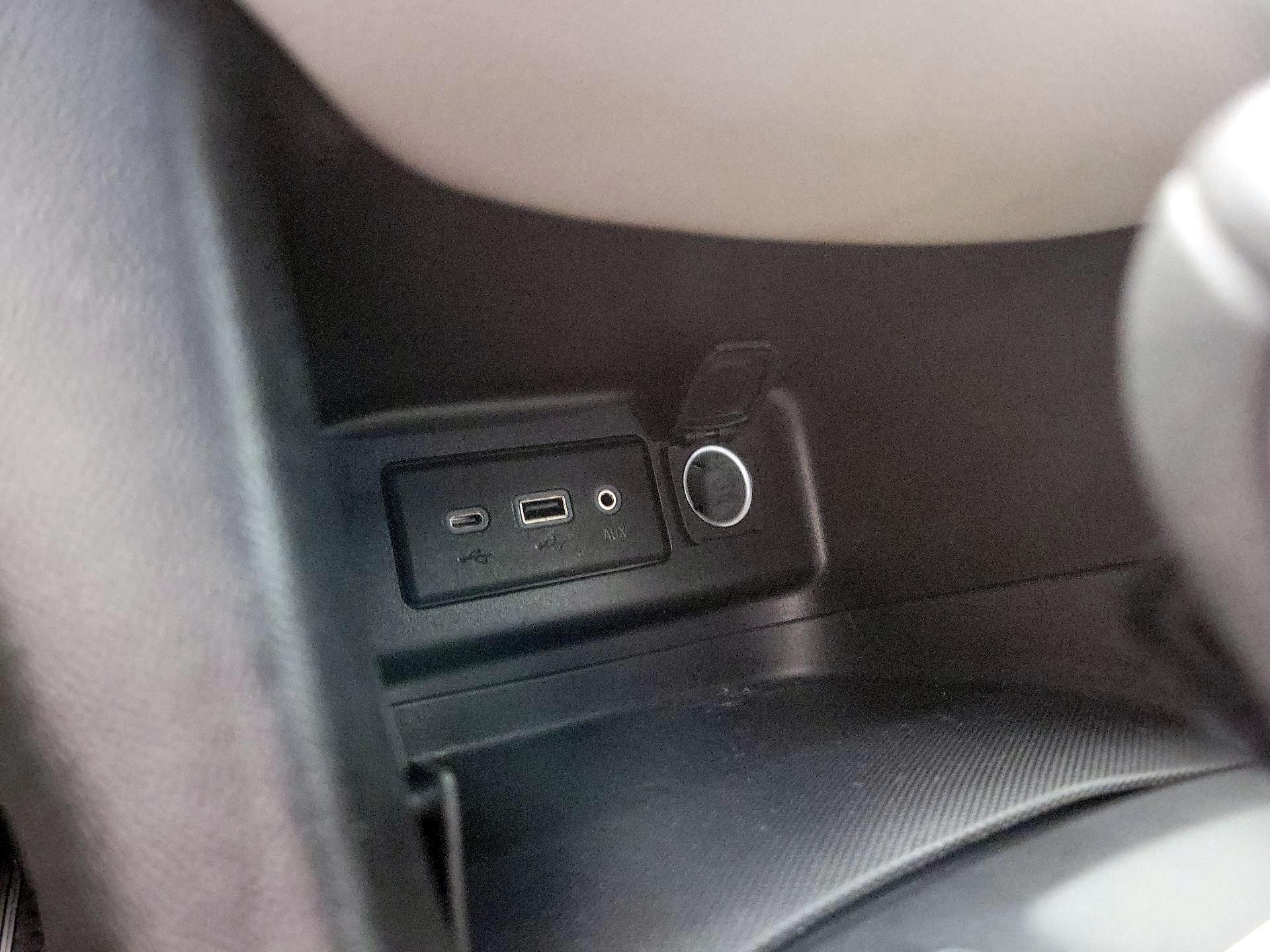 Thumbnail: 2023 Chevrolet Equinox - 18