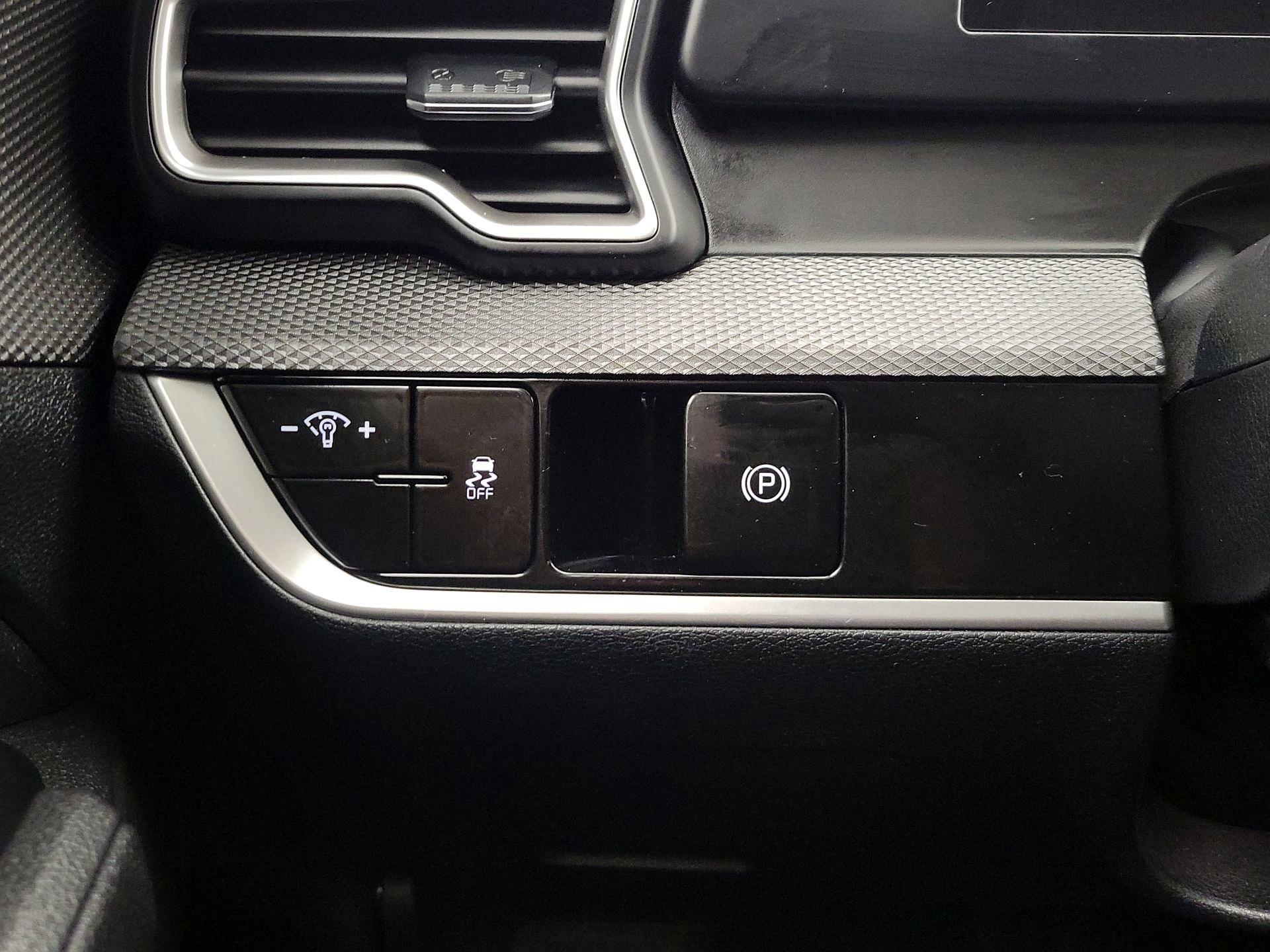 Thumbnail: 2024 Kia Sportage - 13