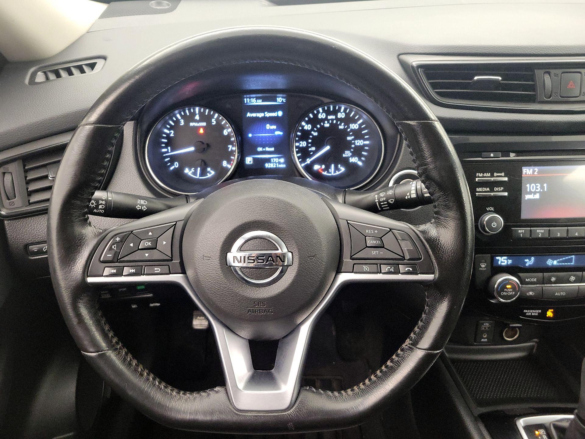 Thumbnail: 2017 Nissan Rogue - 10