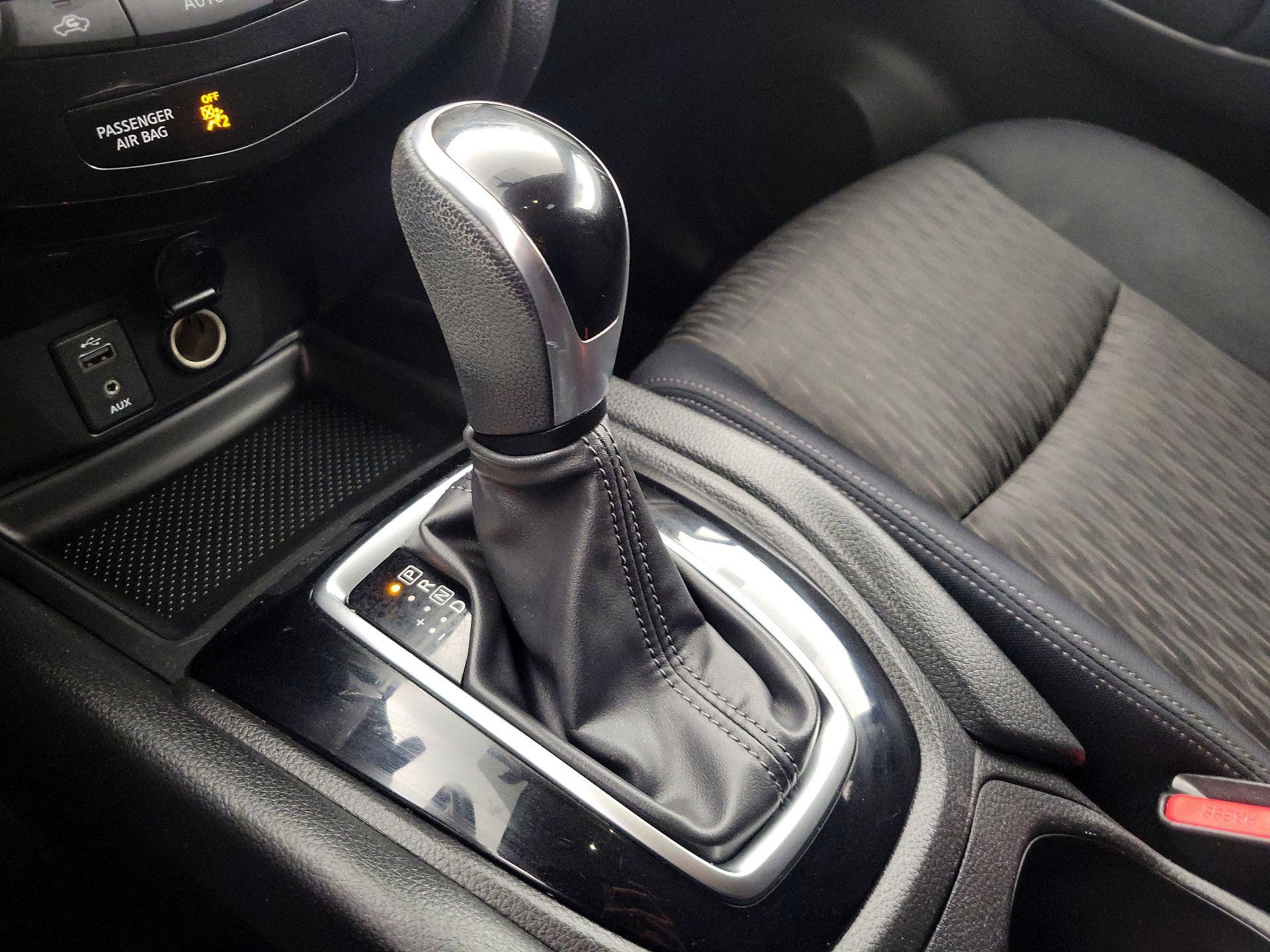 Thumbnail: 2017 Nissan Rogue - 17