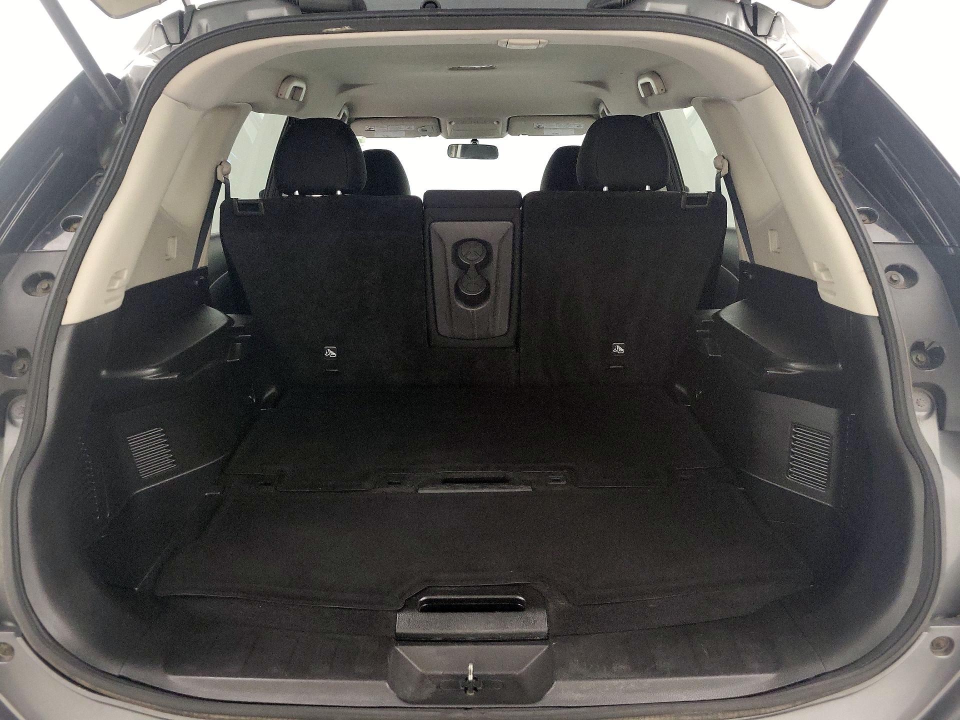 Thumbnail: 2017 Nissan Rogue - 20