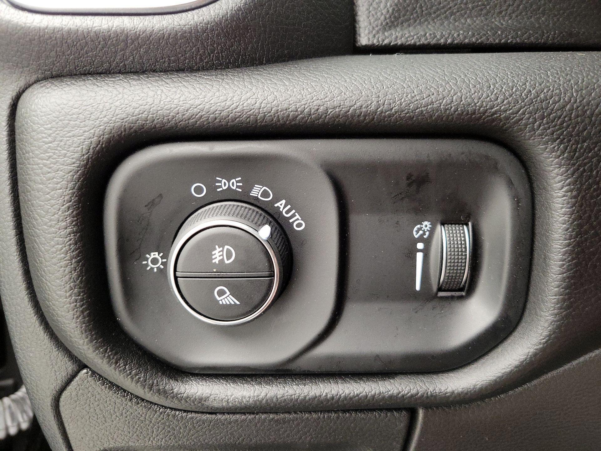 Thumbnail: 2025 RAM 1500 - 13