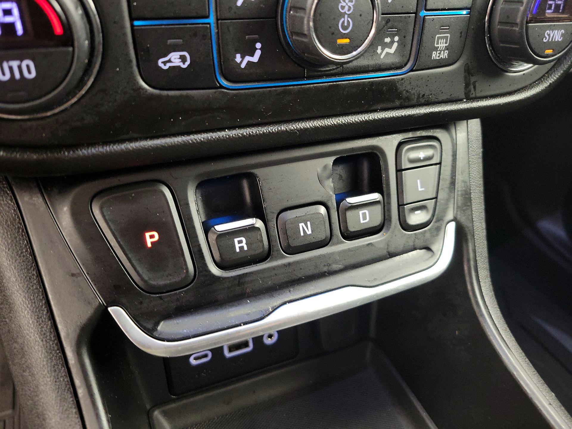 Thumbnail: 2019 GMC Terrain - 17