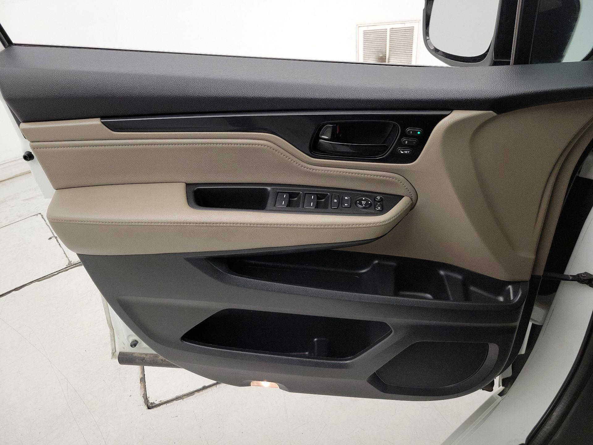 Thumbnail: 2020 Honda Odyssey - 12