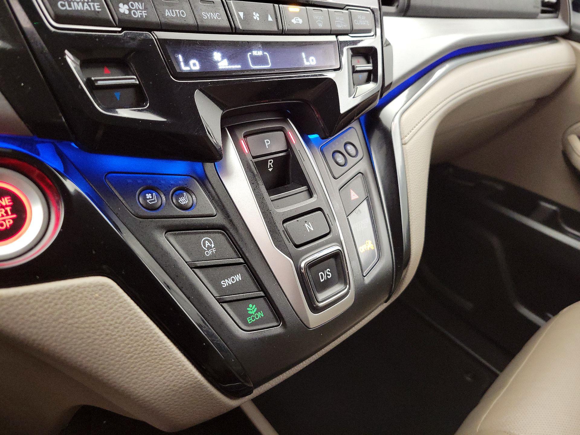 Thumbnail: 2020 Honda Odyssey - 18